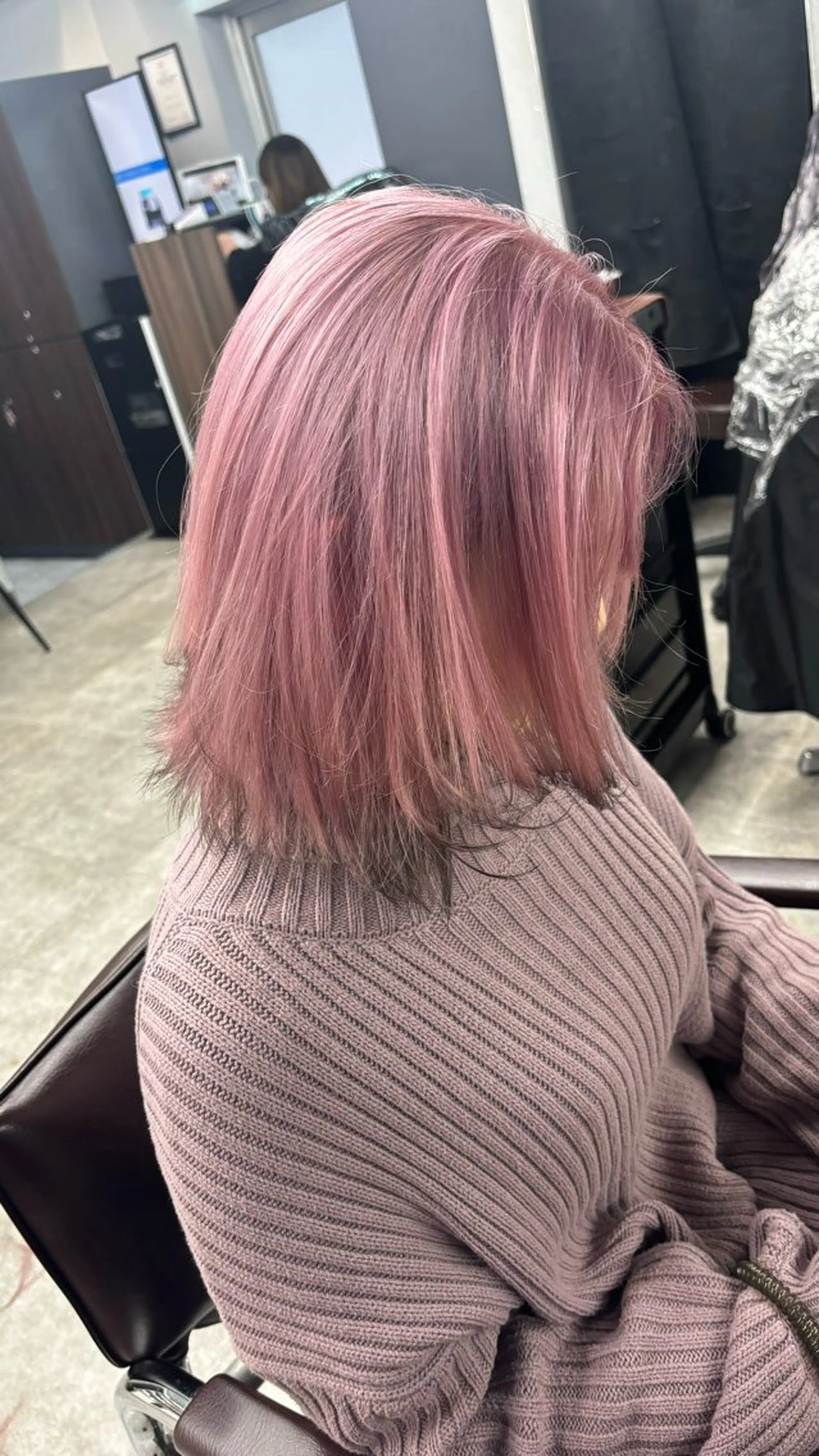 ミディアム ヘアカラー トリートメント ブリーチ&似合せボブ 田中寛十のヘアスタイル