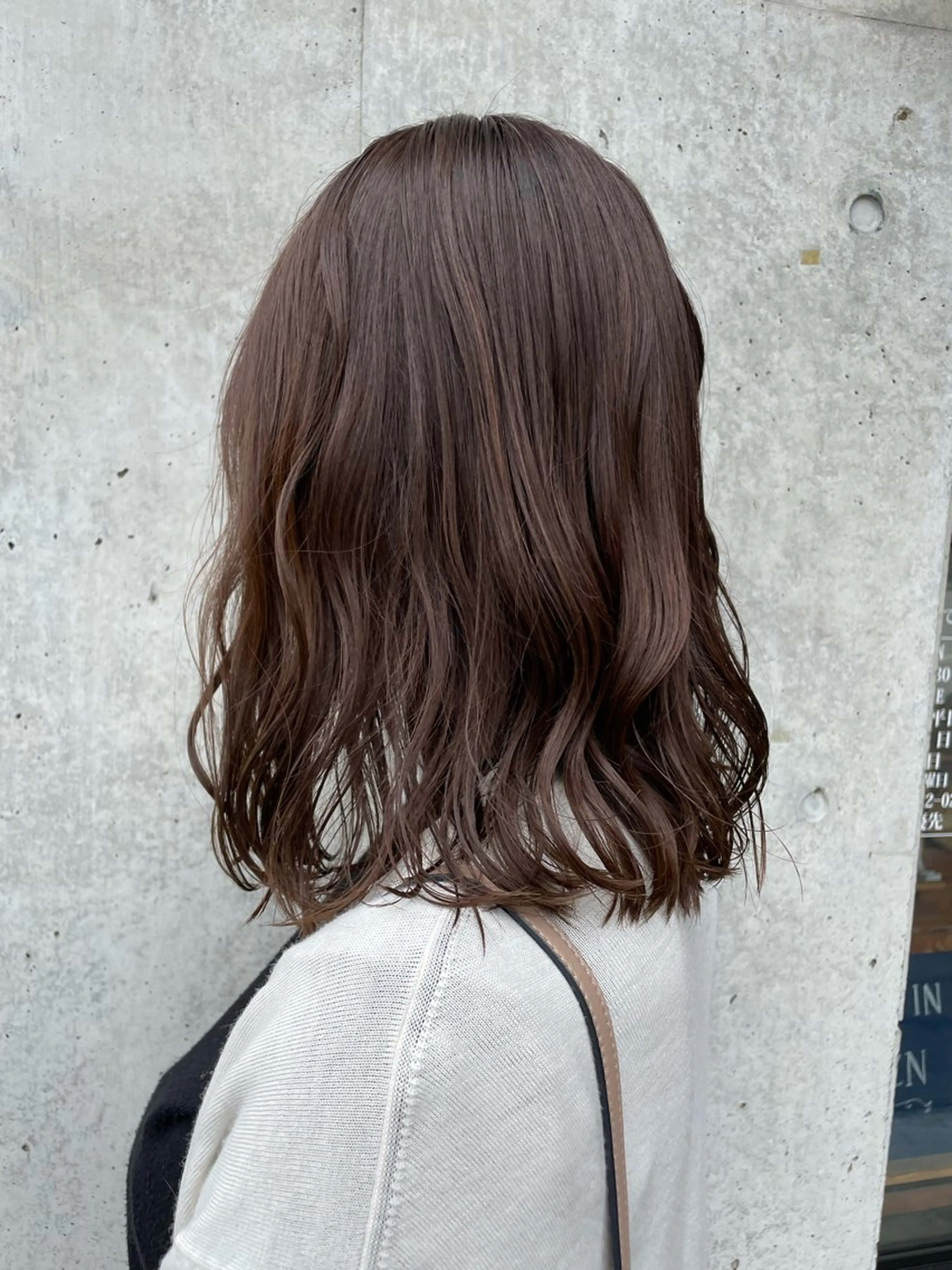 ミディアム カラー ヘアカラー トリートメント サイトウ アヤナのヘアスタイル