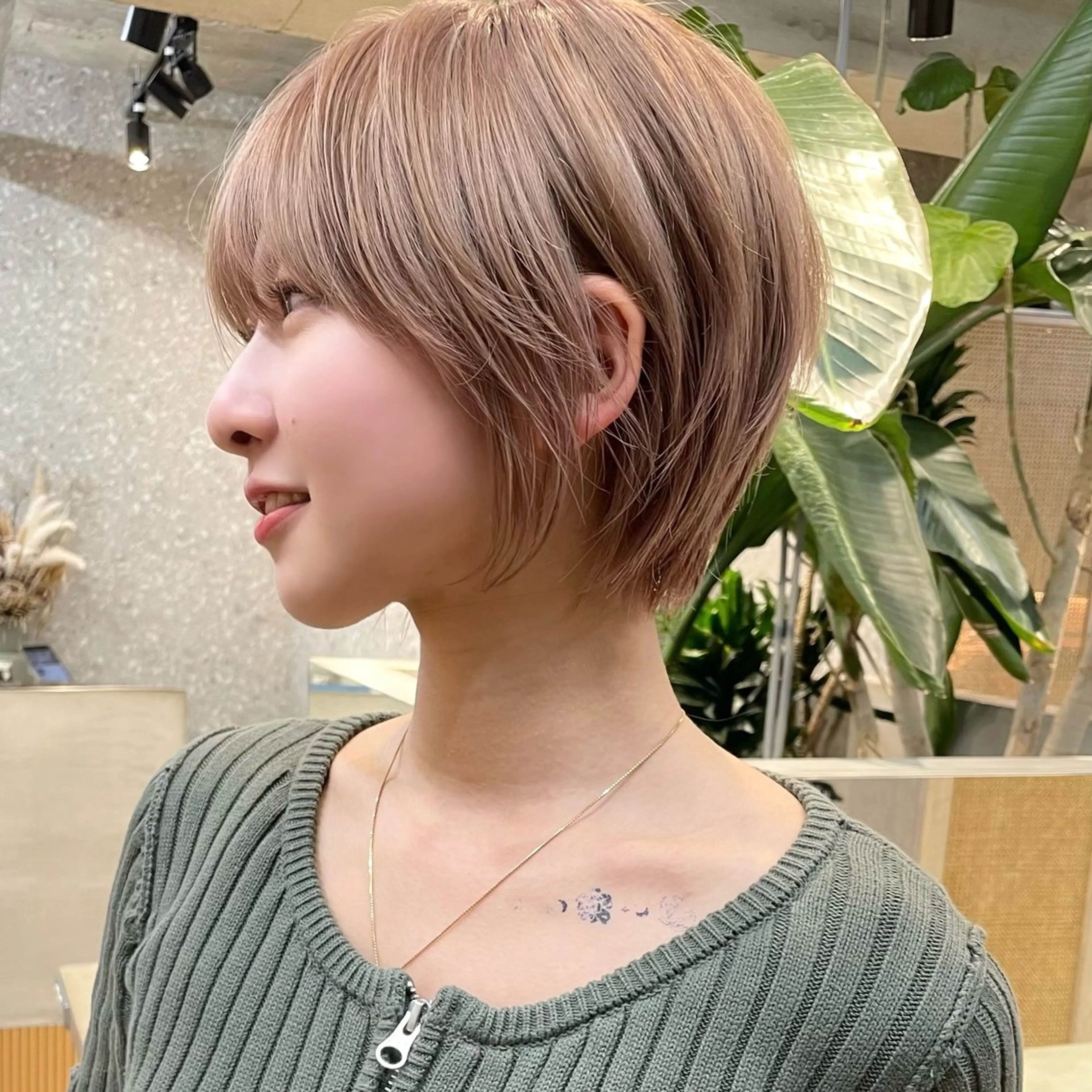 ショート ⭐︎カットモデル 無料⭐︎カレンのヘアスタイル