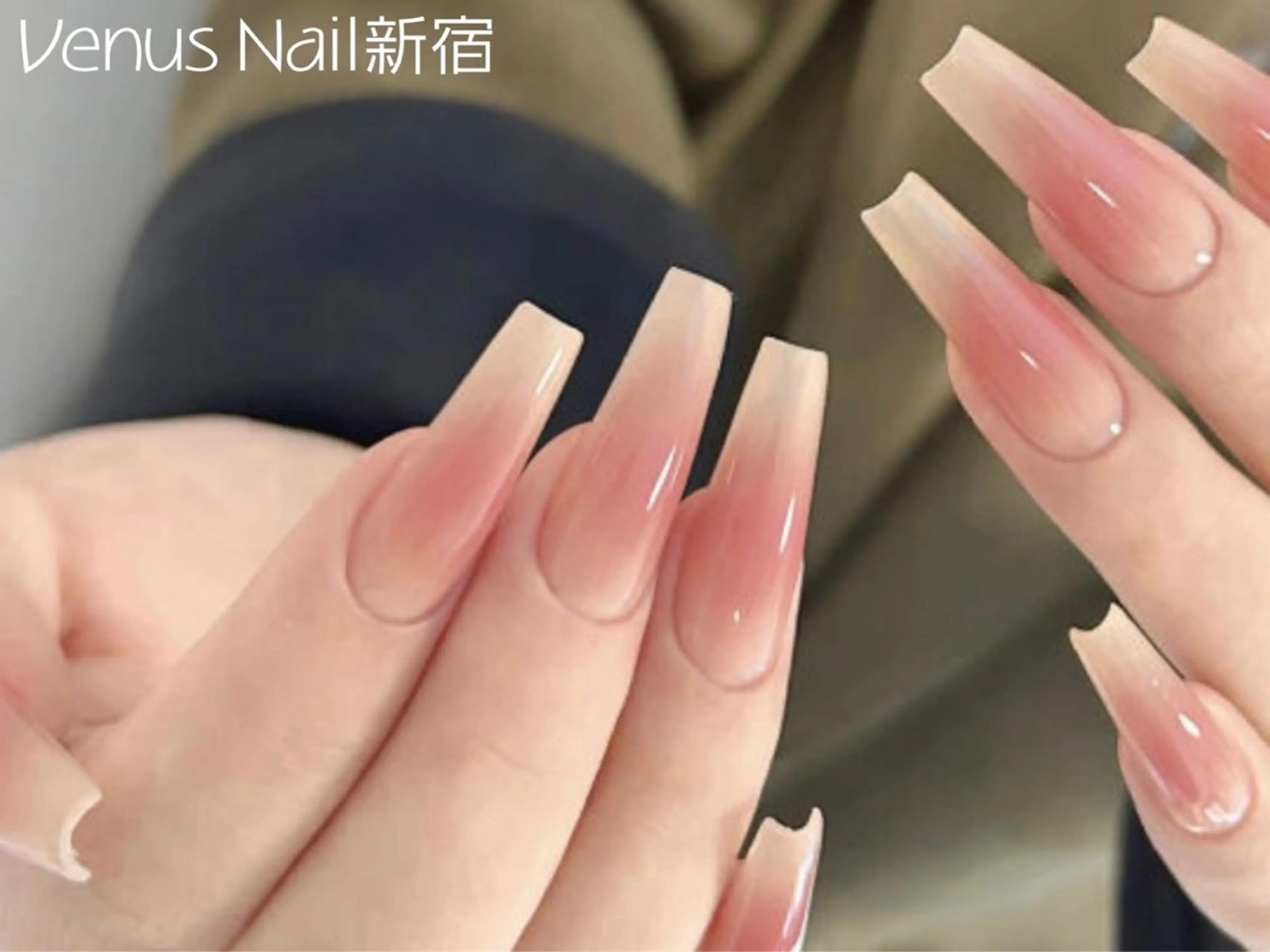 オフなしチップ長さだし10本 ★SNSで話題★ツルツルチークネイルの写真