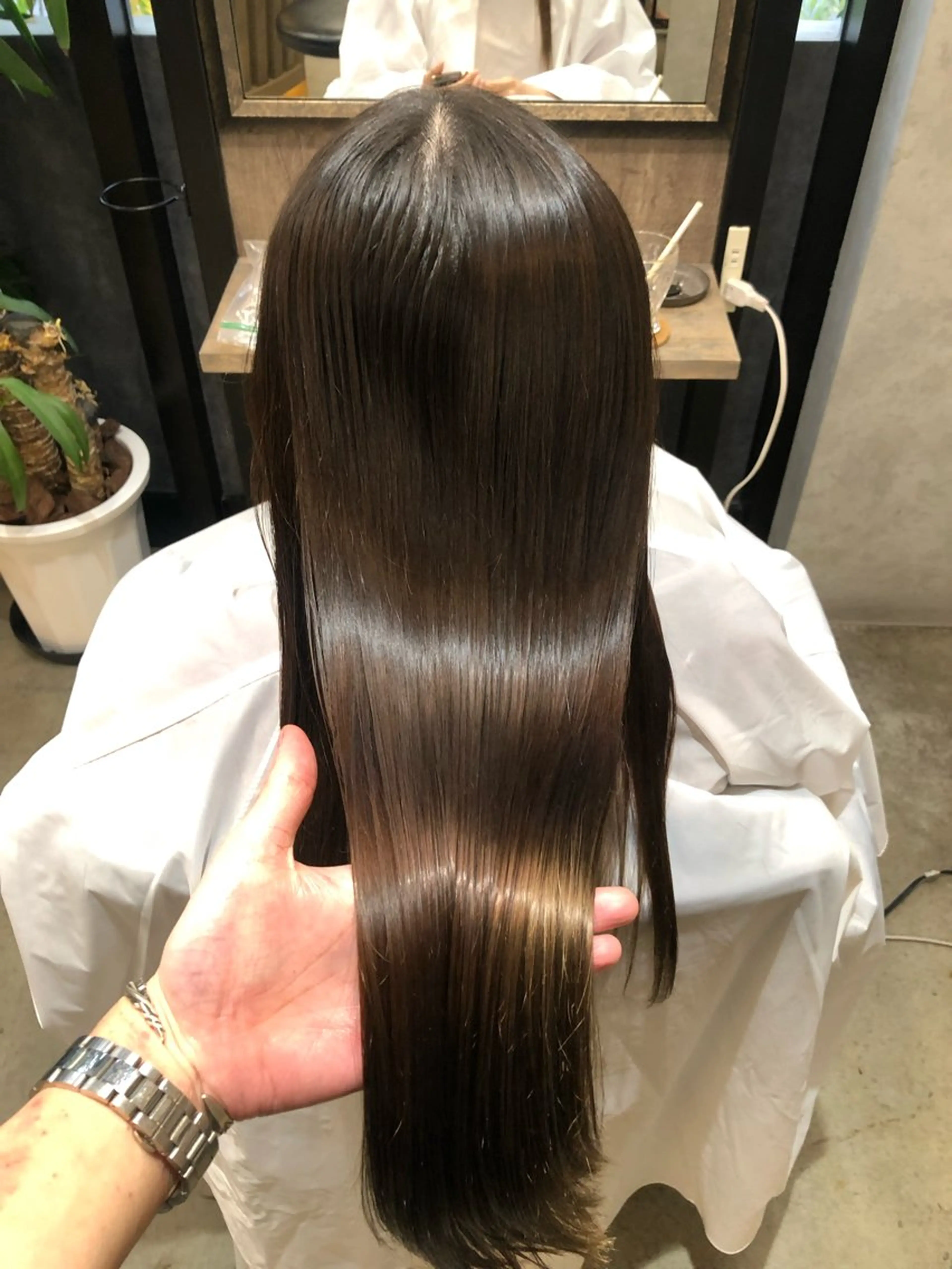 ロング カット 縮毛矯正 【髪質改善】 【酸性ストレート】のヘアスタイル