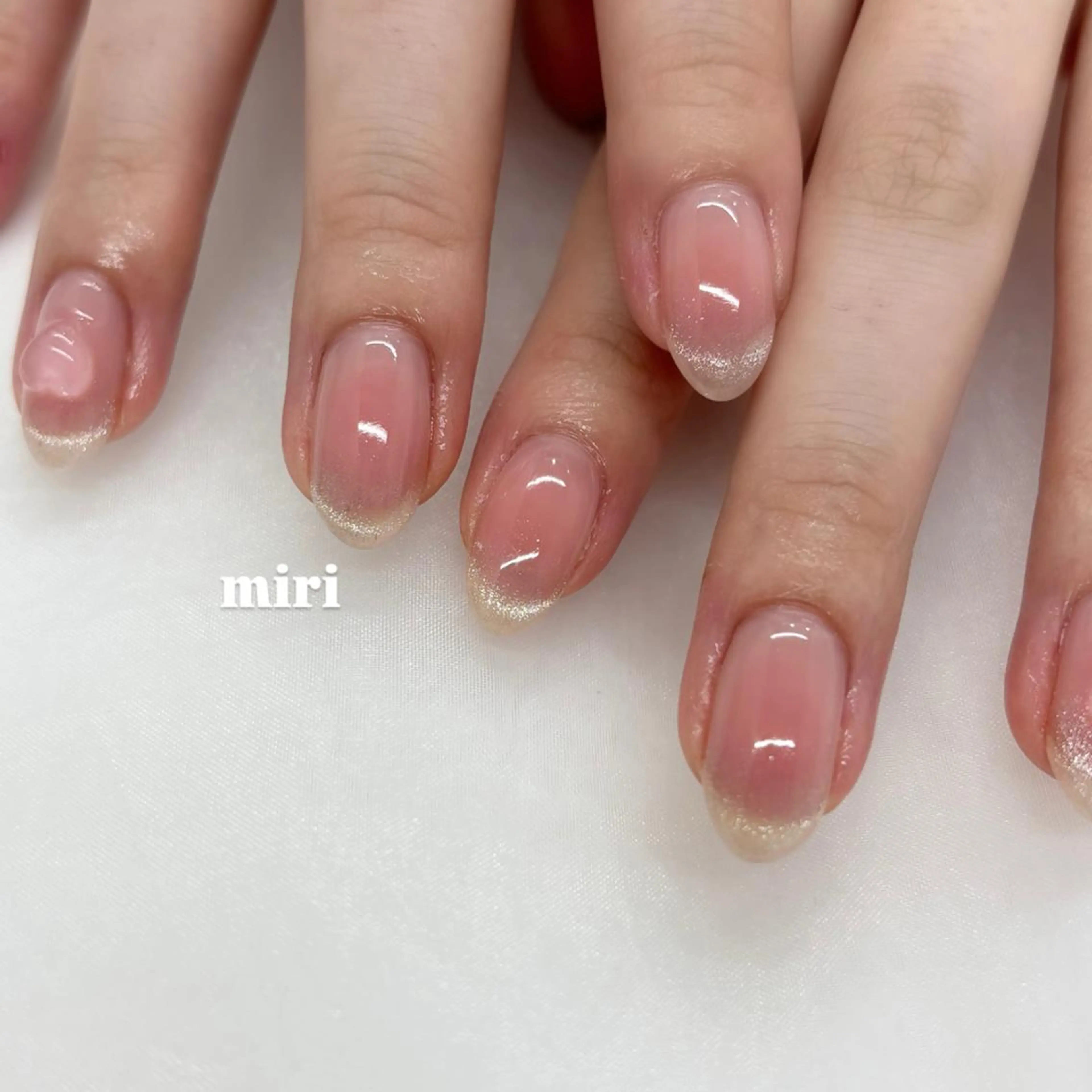 【オフ無し】チークマグネットネイル🩰の写真