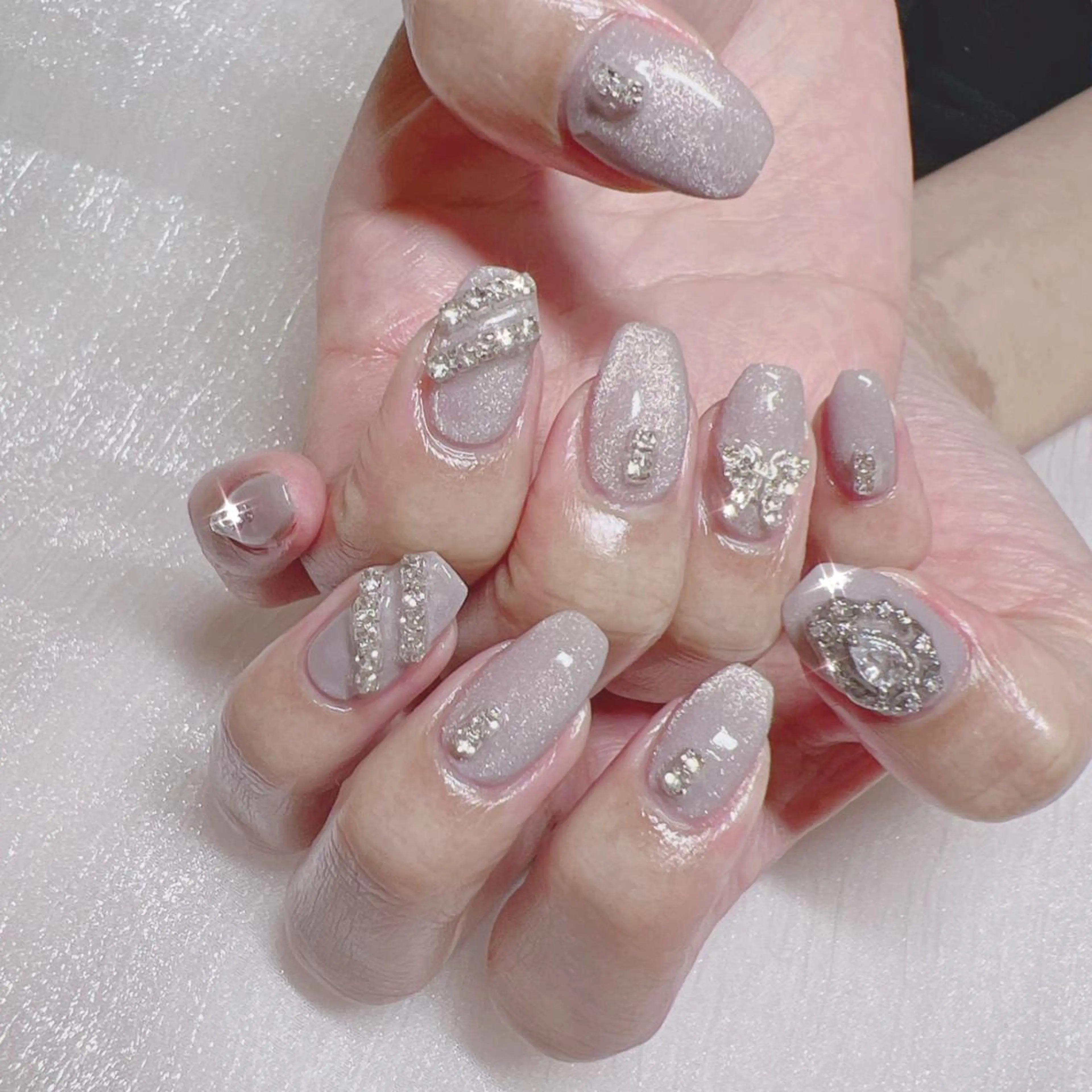 ネイル オーロラネイル フットネイル フレンチネイル ジェルネイル 韓国ネイル ハンドネイル ハンドケア 【ENサロン】 Rei🎀Nailのネイルデザイン