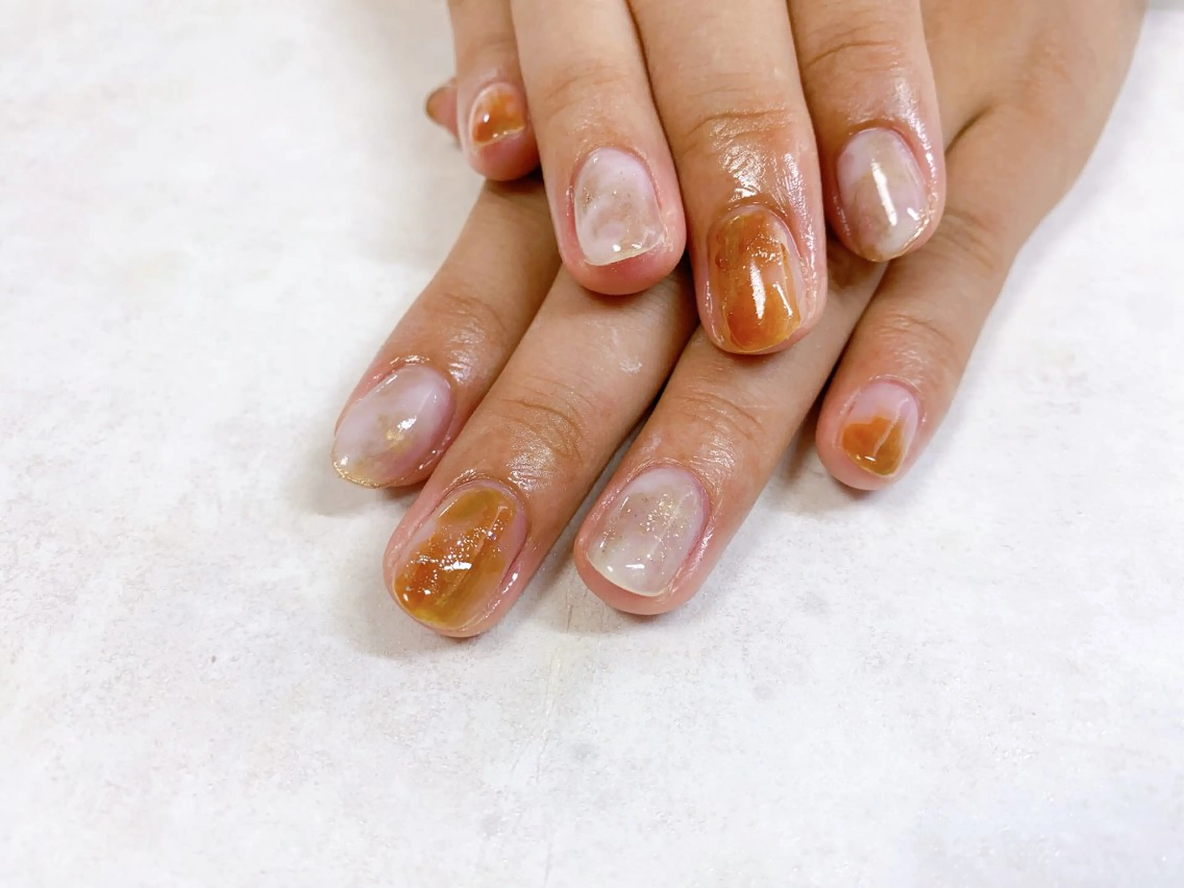 ネイル オーロラネイル フラワーネイル フットネイル フレンチネイル ジェルネイル mogunail &blowのネイルデザイン