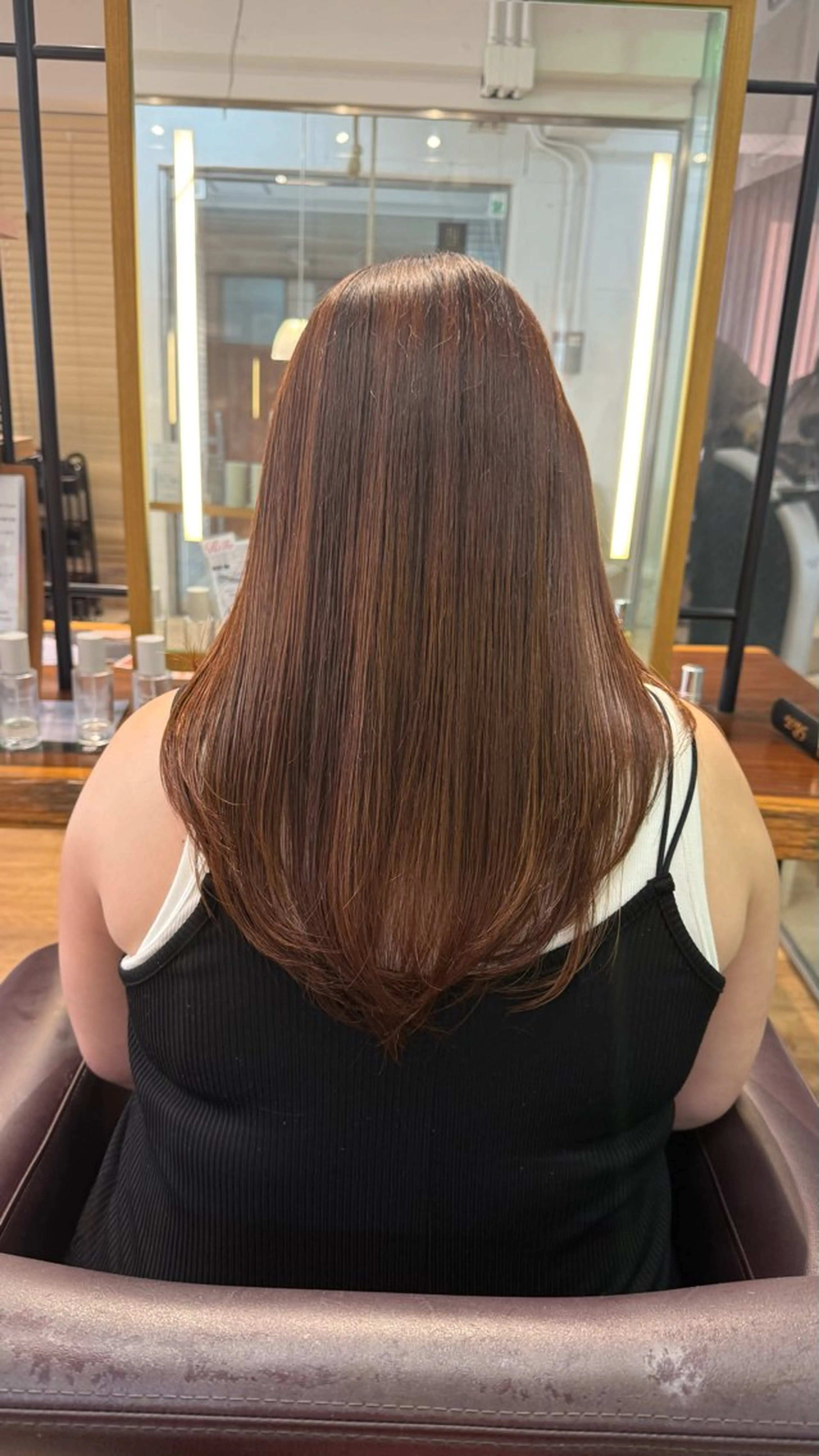 ロング カット 暖色カラー/ ストレート/くるみのヘアスタイル