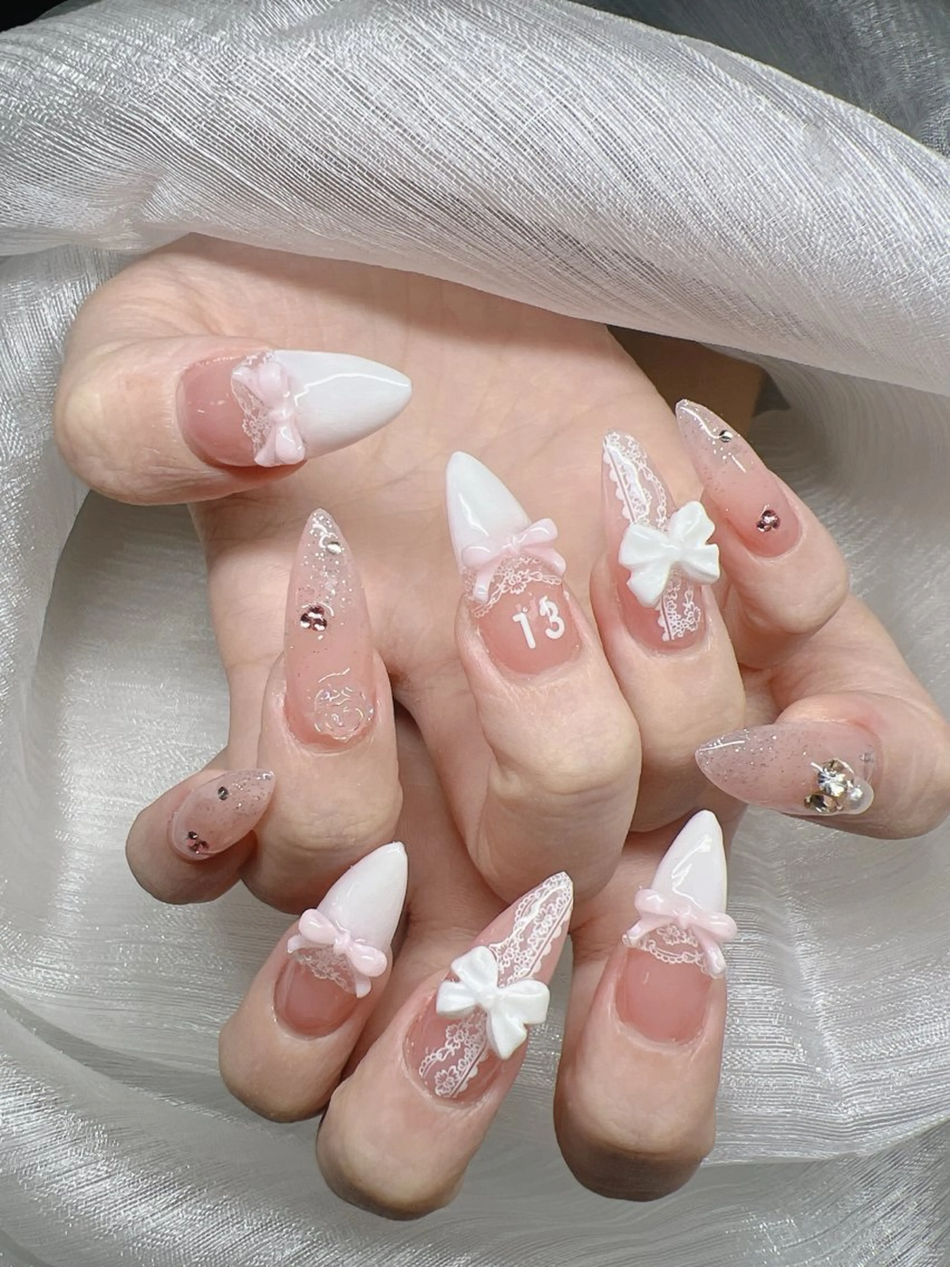 ネイル 長さ出し グラデーション 卒業式 キラキラネイル マグネットネイル ハンドネイル Lee Nails チップ長さだし専門店のネイルデザイン