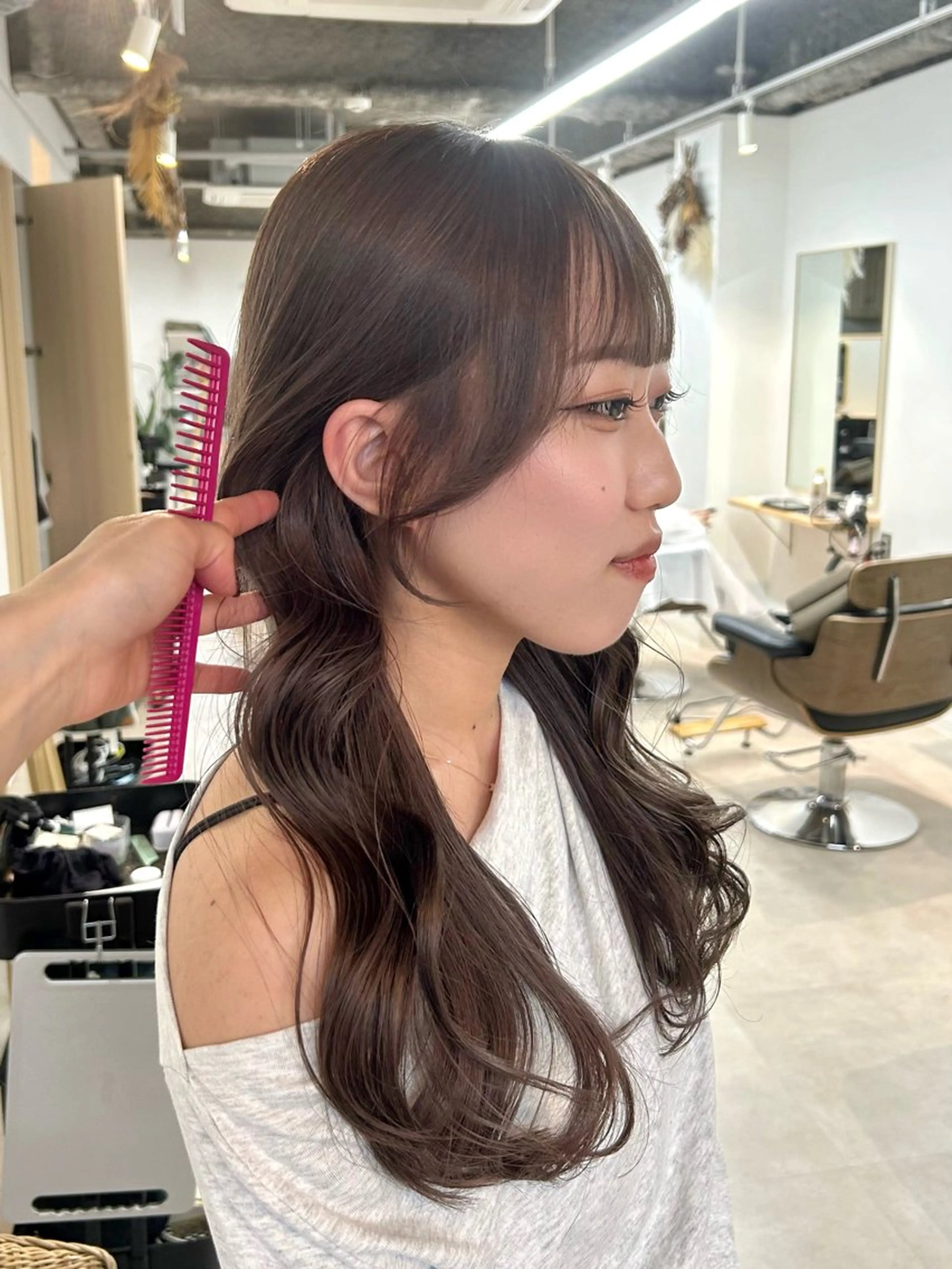 セミロング カラー ブラウンカラー 顔周りカット カット ヘアカラー トリートメント 艶カラー/レイヤー/ ハイトーン/まなみのヘアスタイル