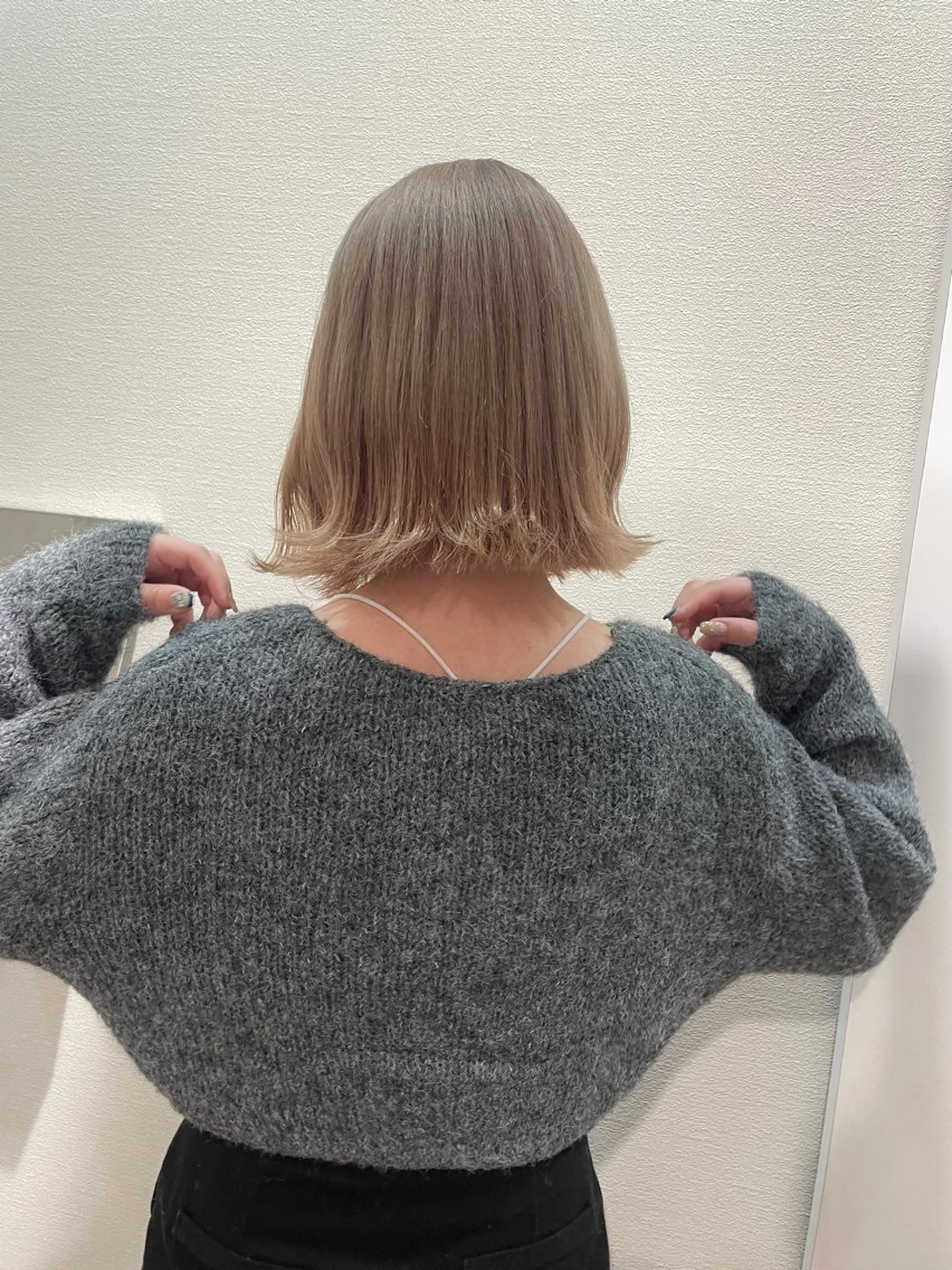 ショート カラー ベージュ/透明感/ 桃子🎀のヘアスタイル