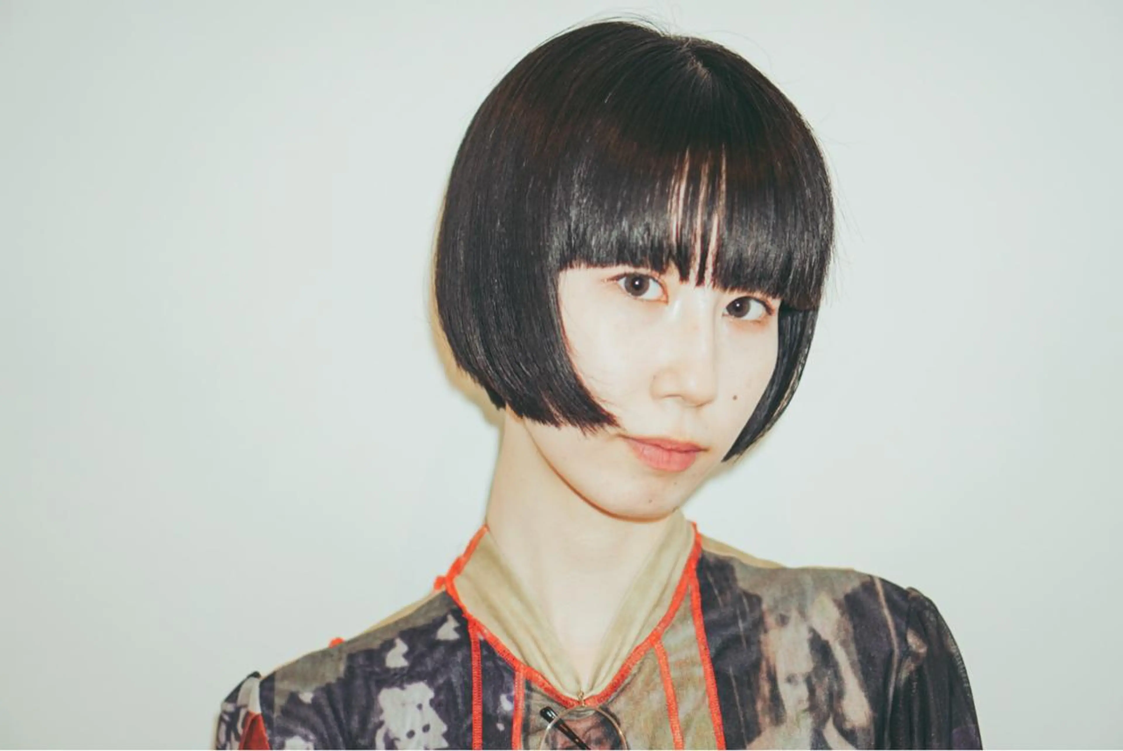 ミディアム ワンレンボブ ボブ カット milis 知崎春奈のヘアスタイル