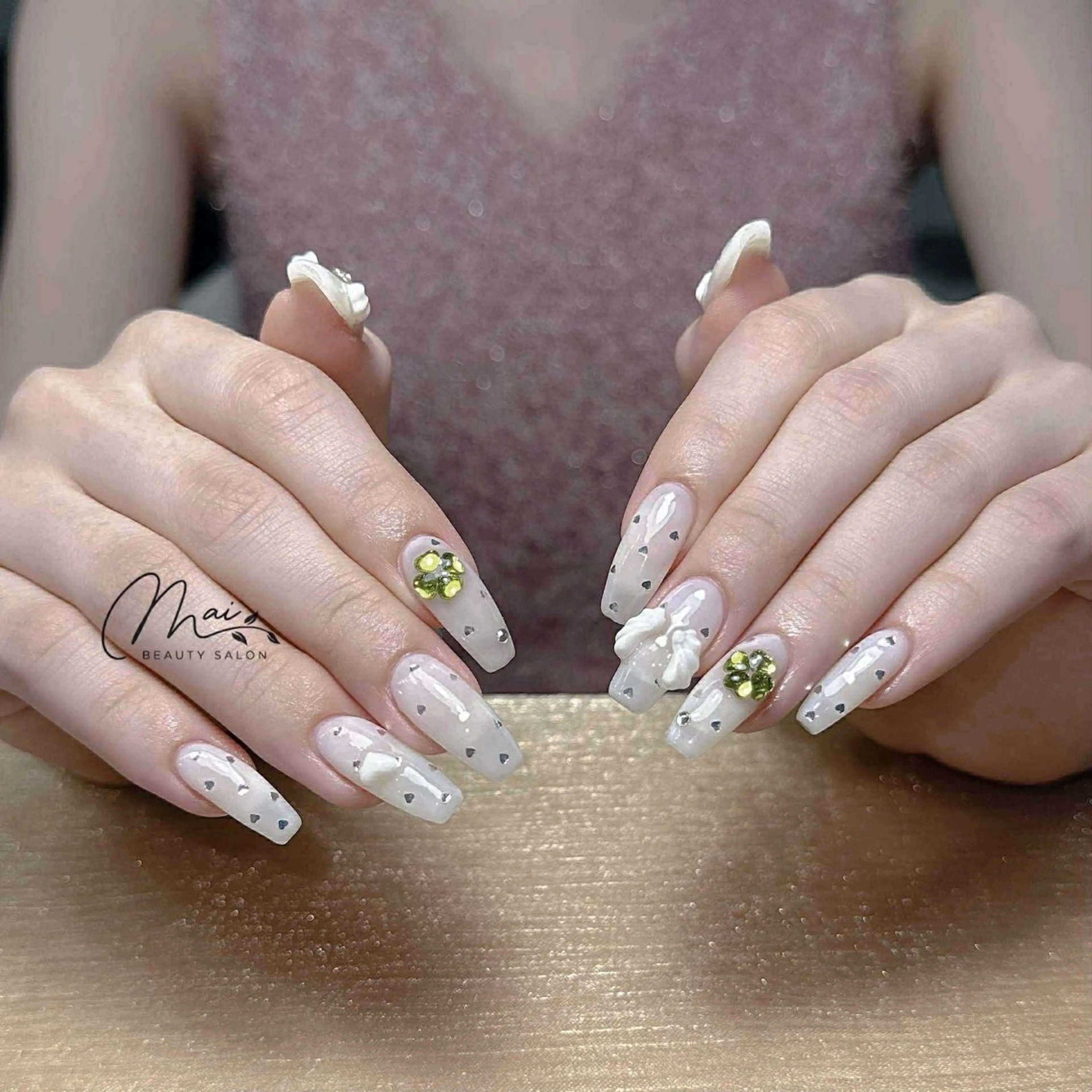 ネイル アニマル柄 ボルドー ブラウン チークネイル ドット ハンドネイル MaiBeauty HaNaのネイルデザイン