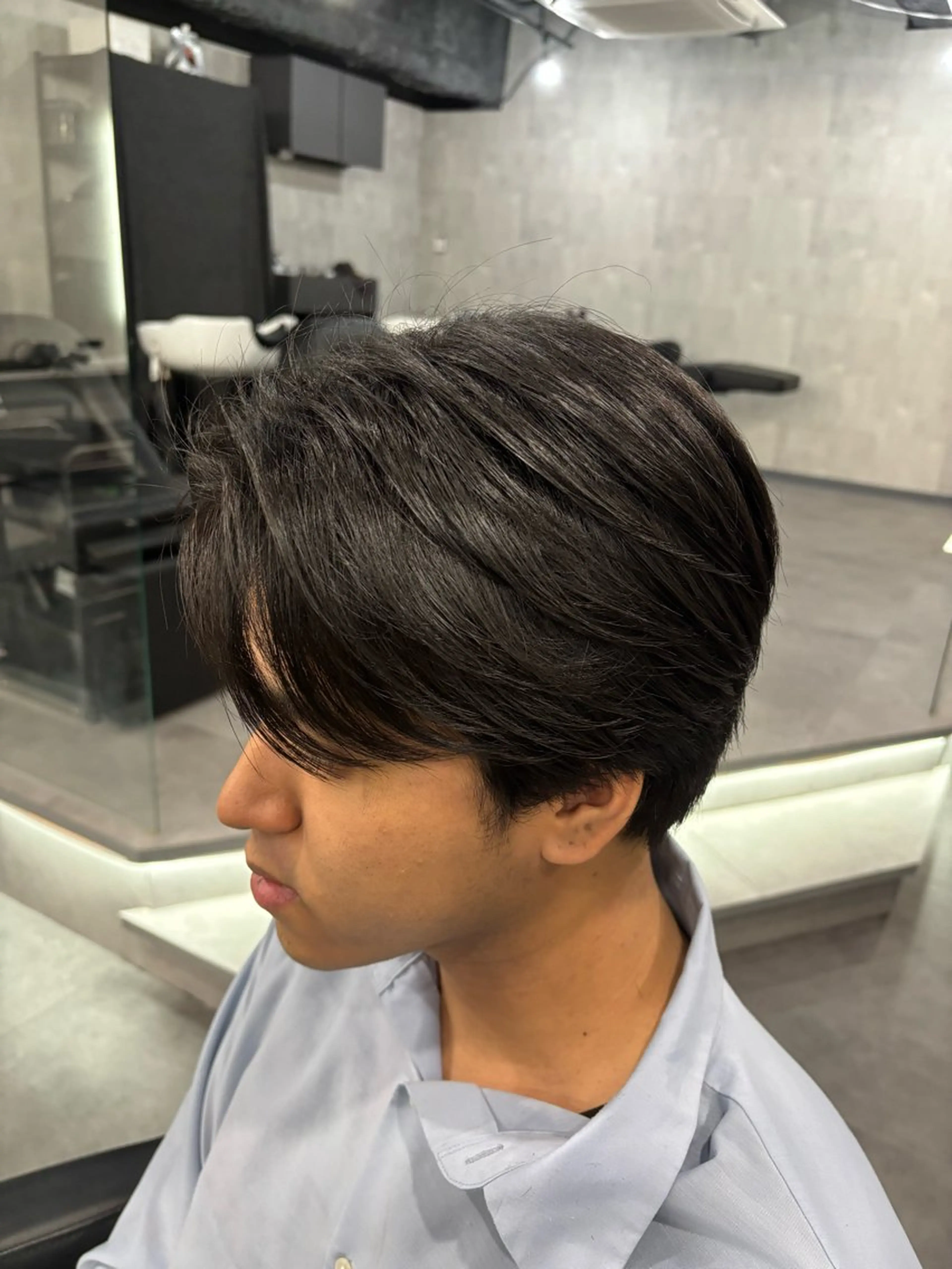 ショート レイヤーカット 山下 新士のヘアスタイル