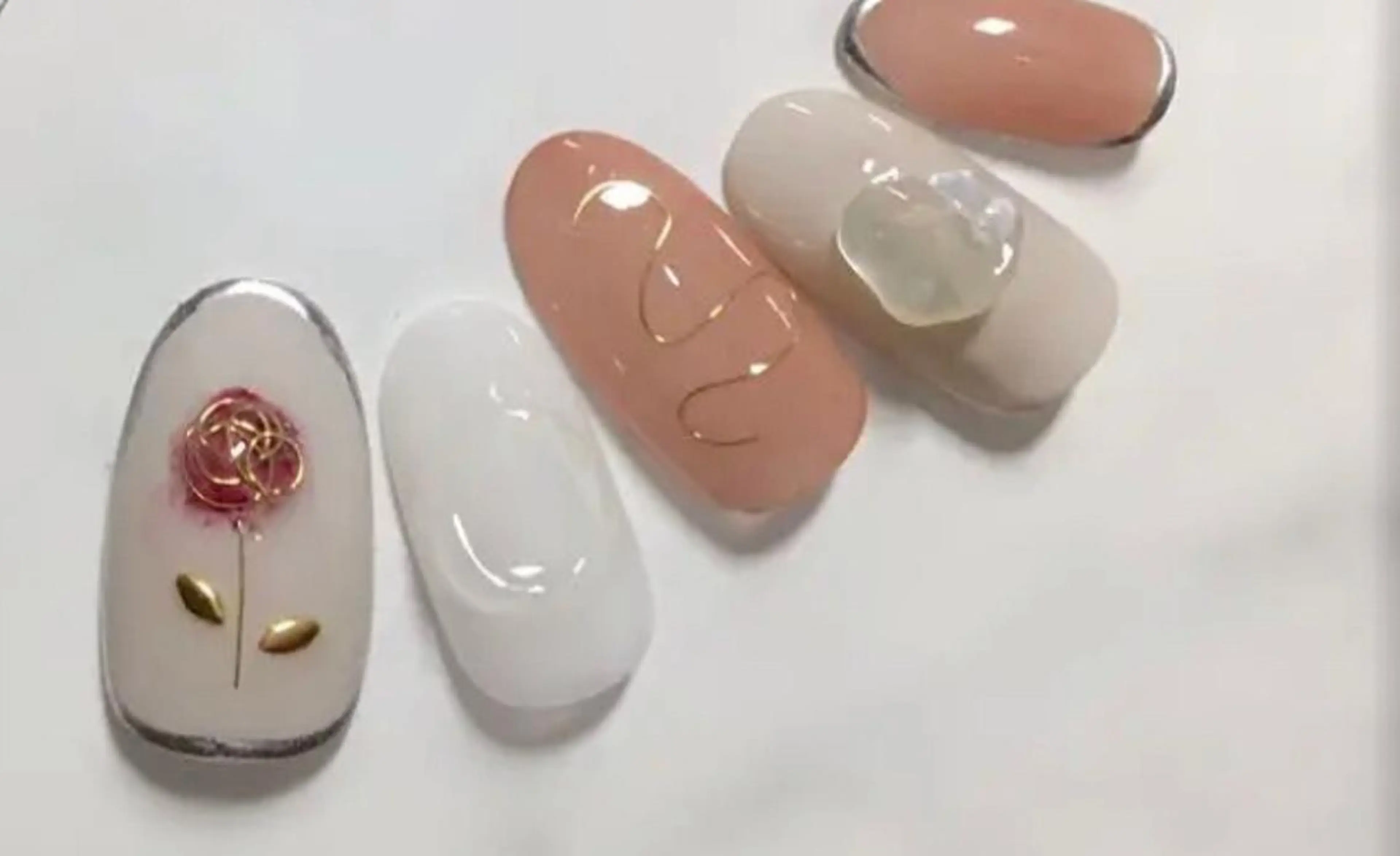 ネイル ハンドネイル ゲン レイカのネイルデザイン