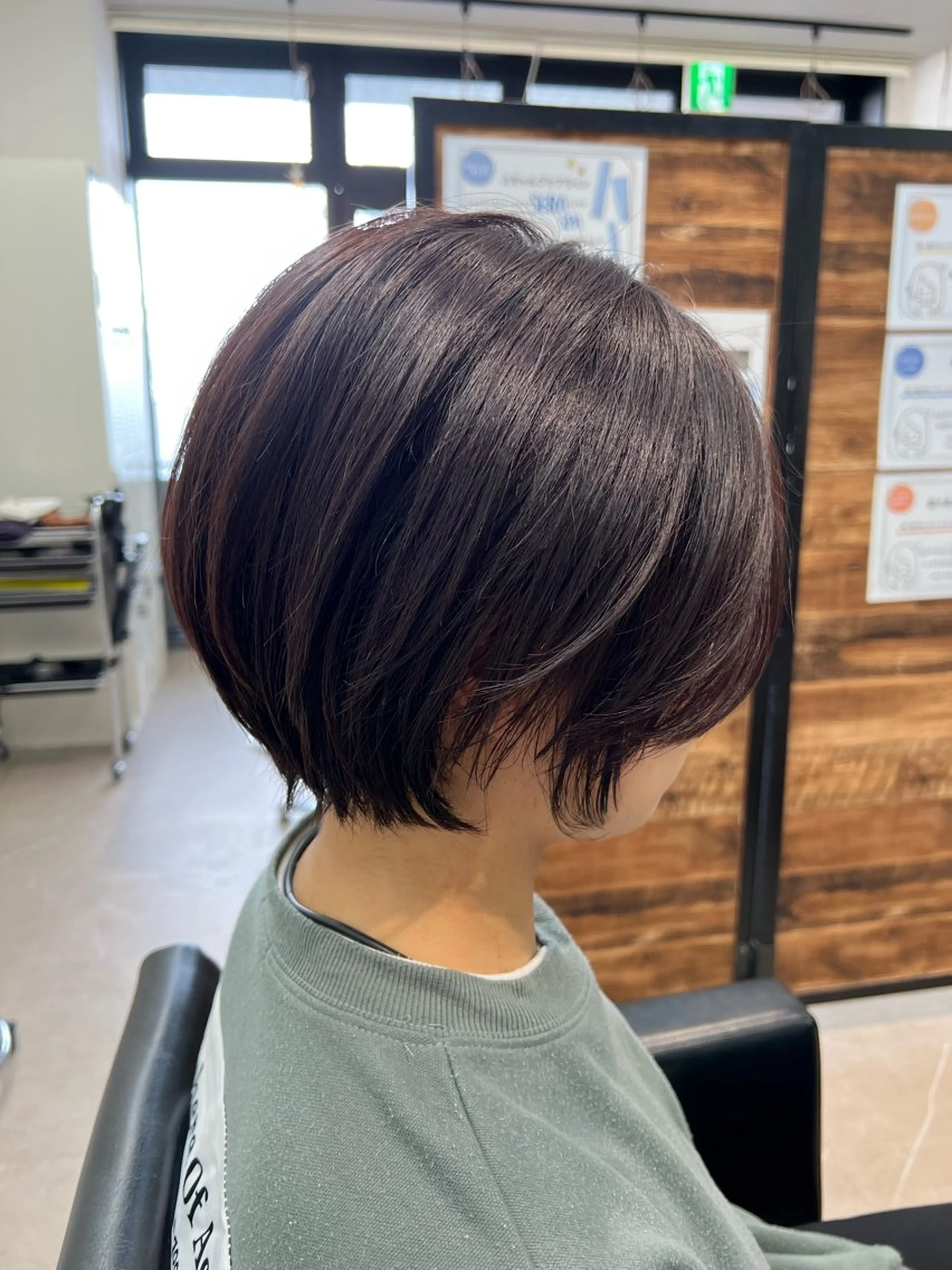 ショート 学生限定 カラー¥5.000のヘアスタイル