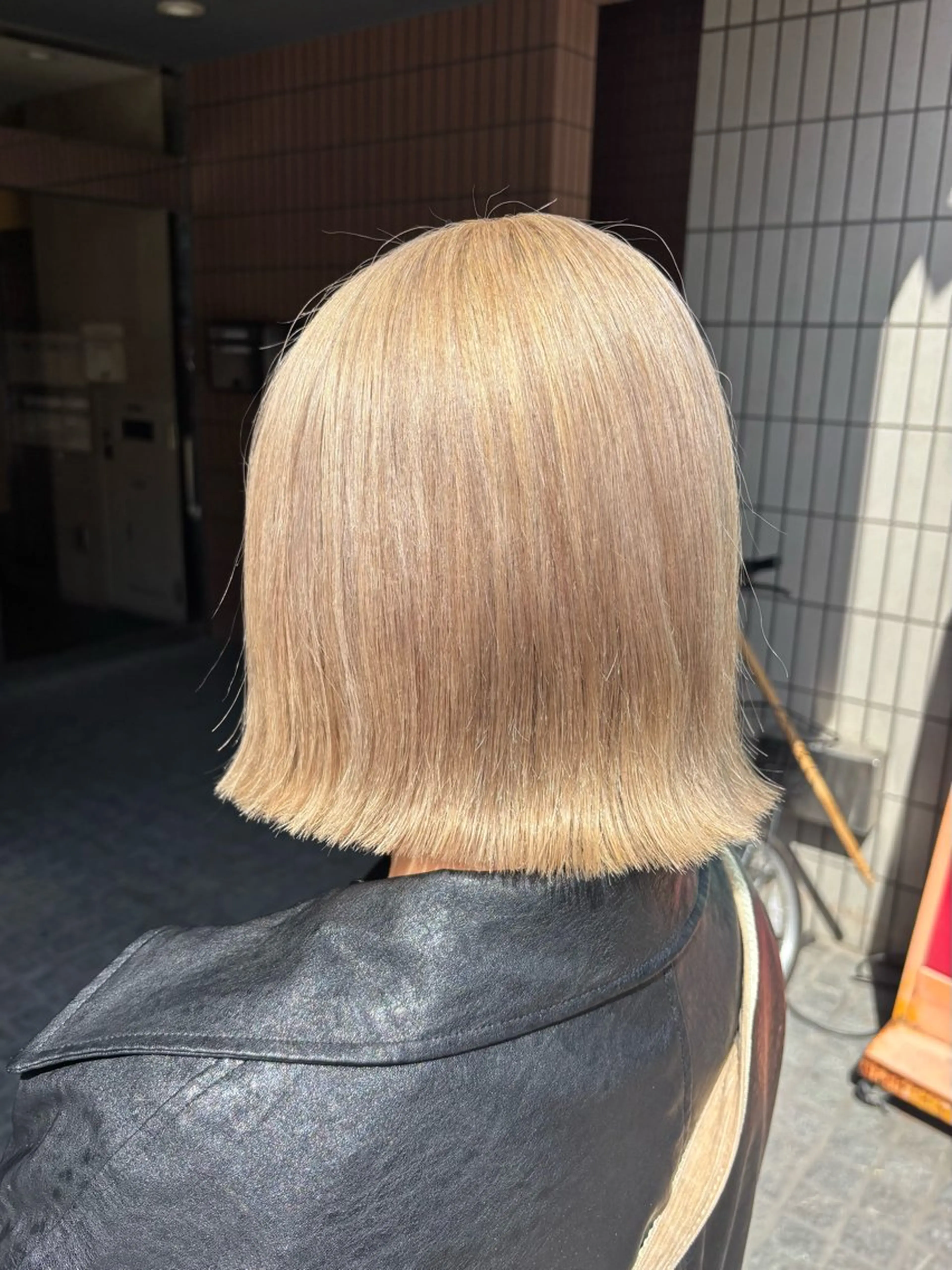 ミディアム カラー ベージュカラー ブリーチ ブロンド カット ヘアカラー トリートメント 🍒ブリーチカラー 🍊暖水 まりあのヘアスタイル