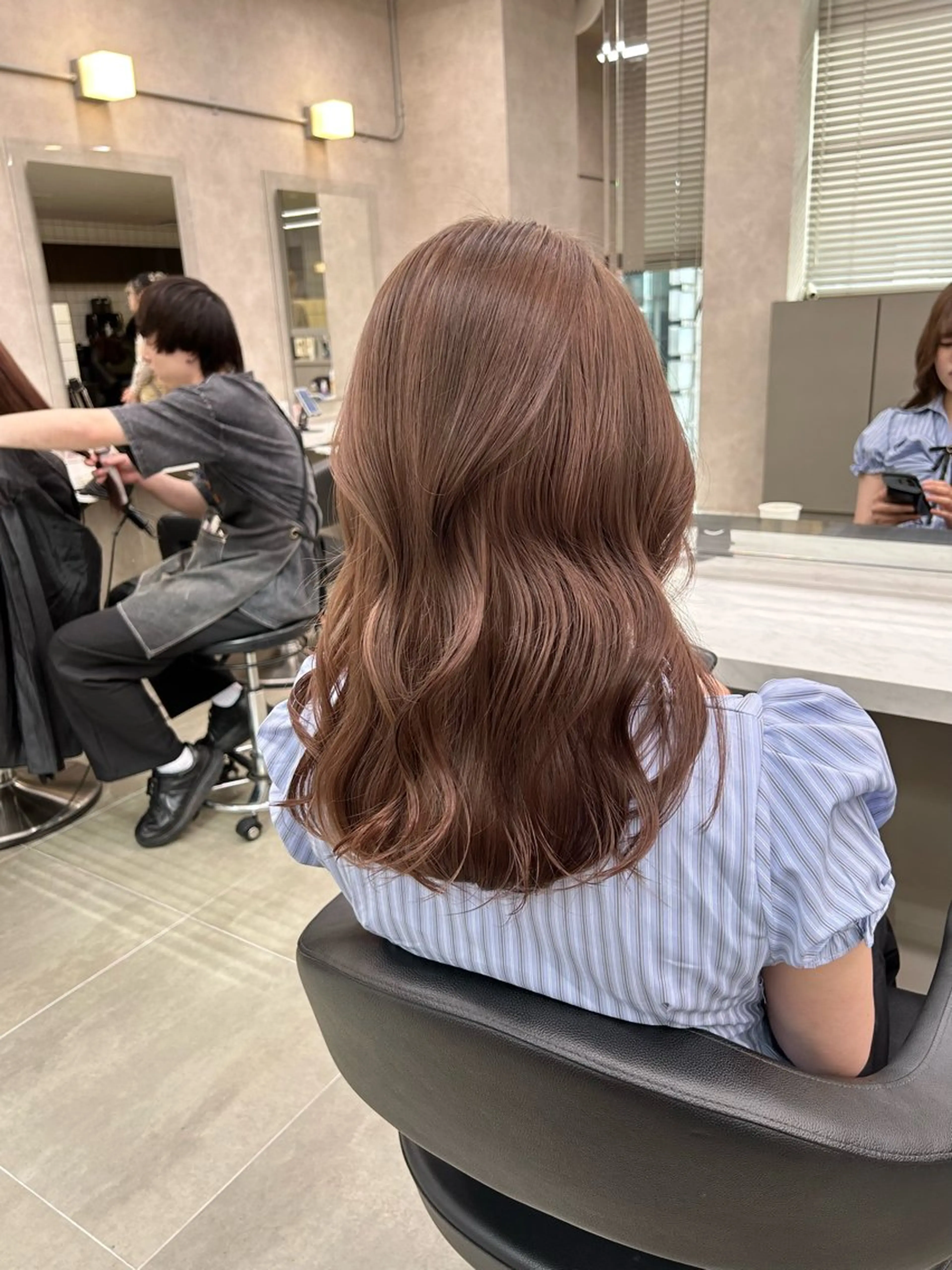 カラー ヘアカラー トリートメント 透明感ベージュ🤎 ナチュラルレイヤーのヘアスタイル