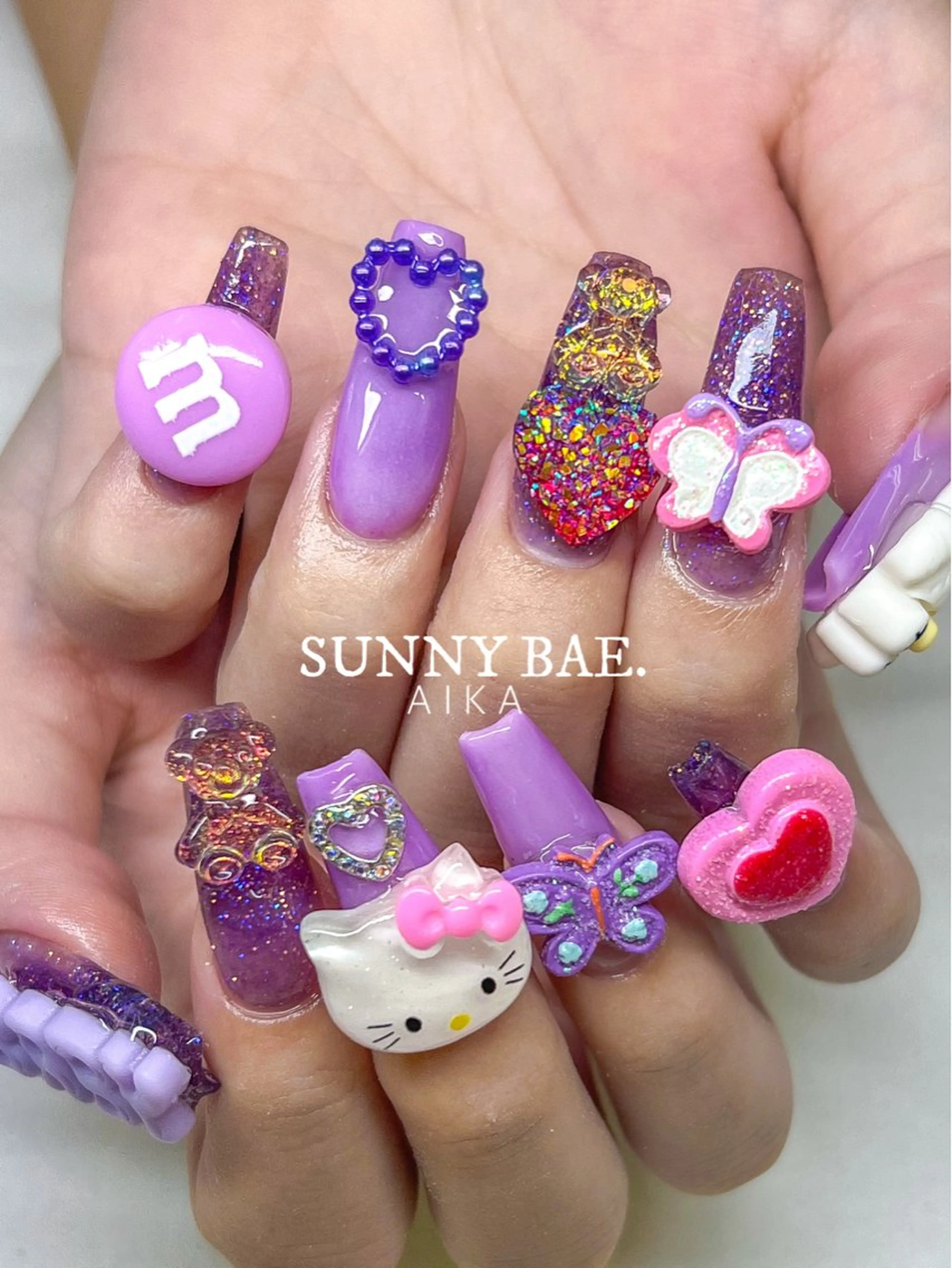 ネイル ジェルネイル キラキラネイル ロングネイル 持ち込み ワンカラーネイル Made By AIKAのネイルデザイン