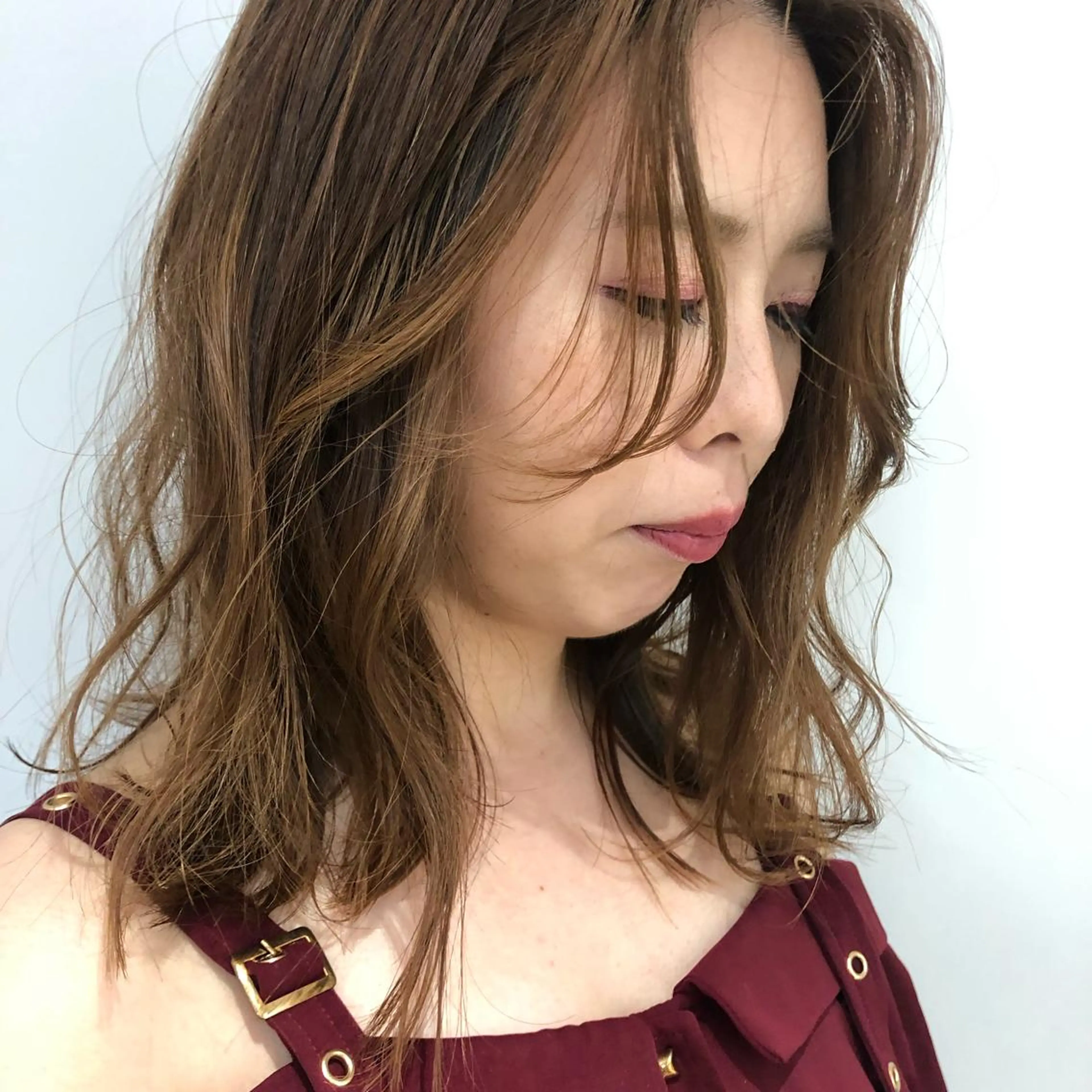 ミディアム 顔周りカット 顔周りの垢抜けヘア 立山あいりのヘアスタイル