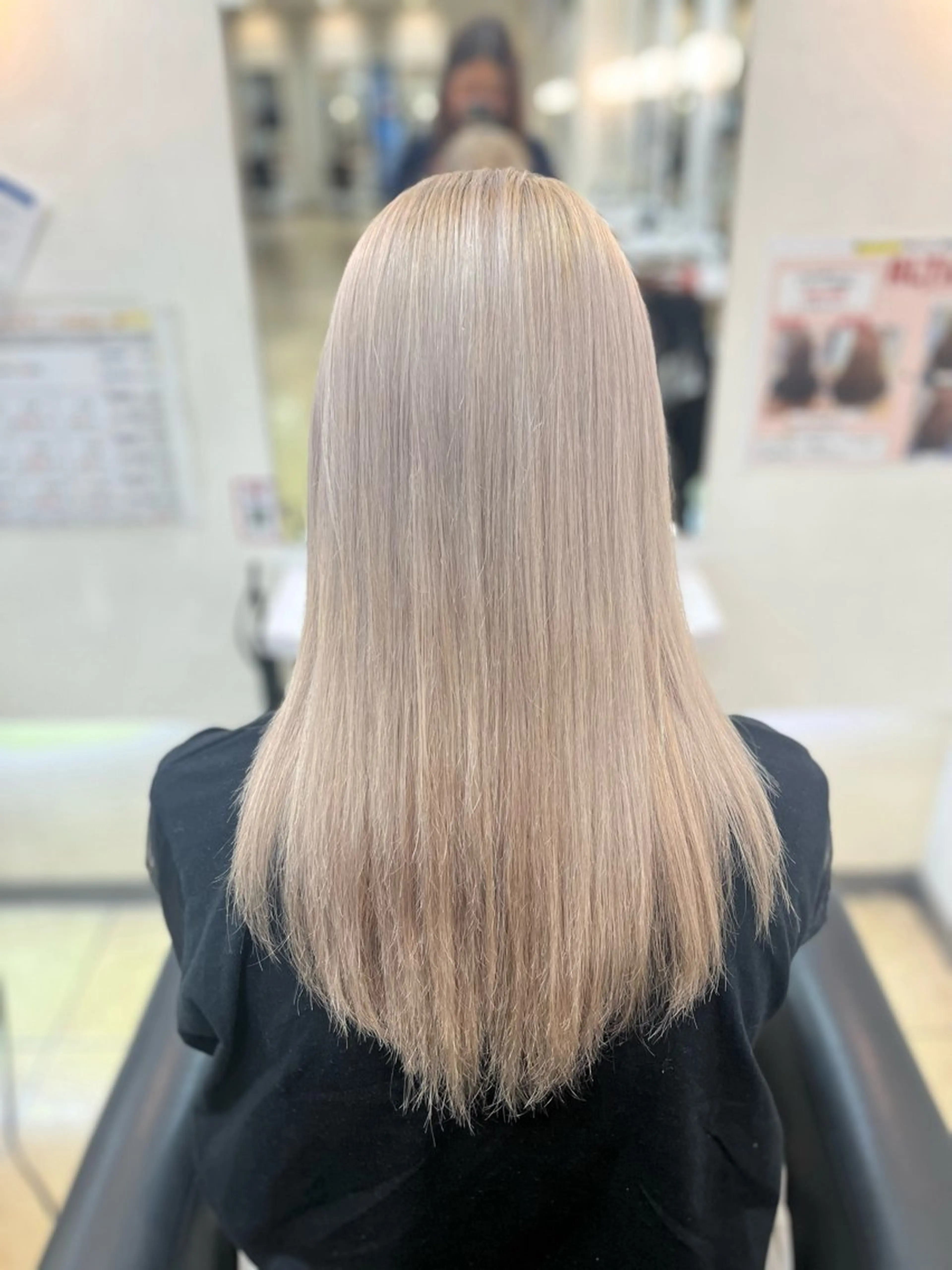 セミロング ヘアカラー 🍒高橋 美羽🍒のヘアスタイル