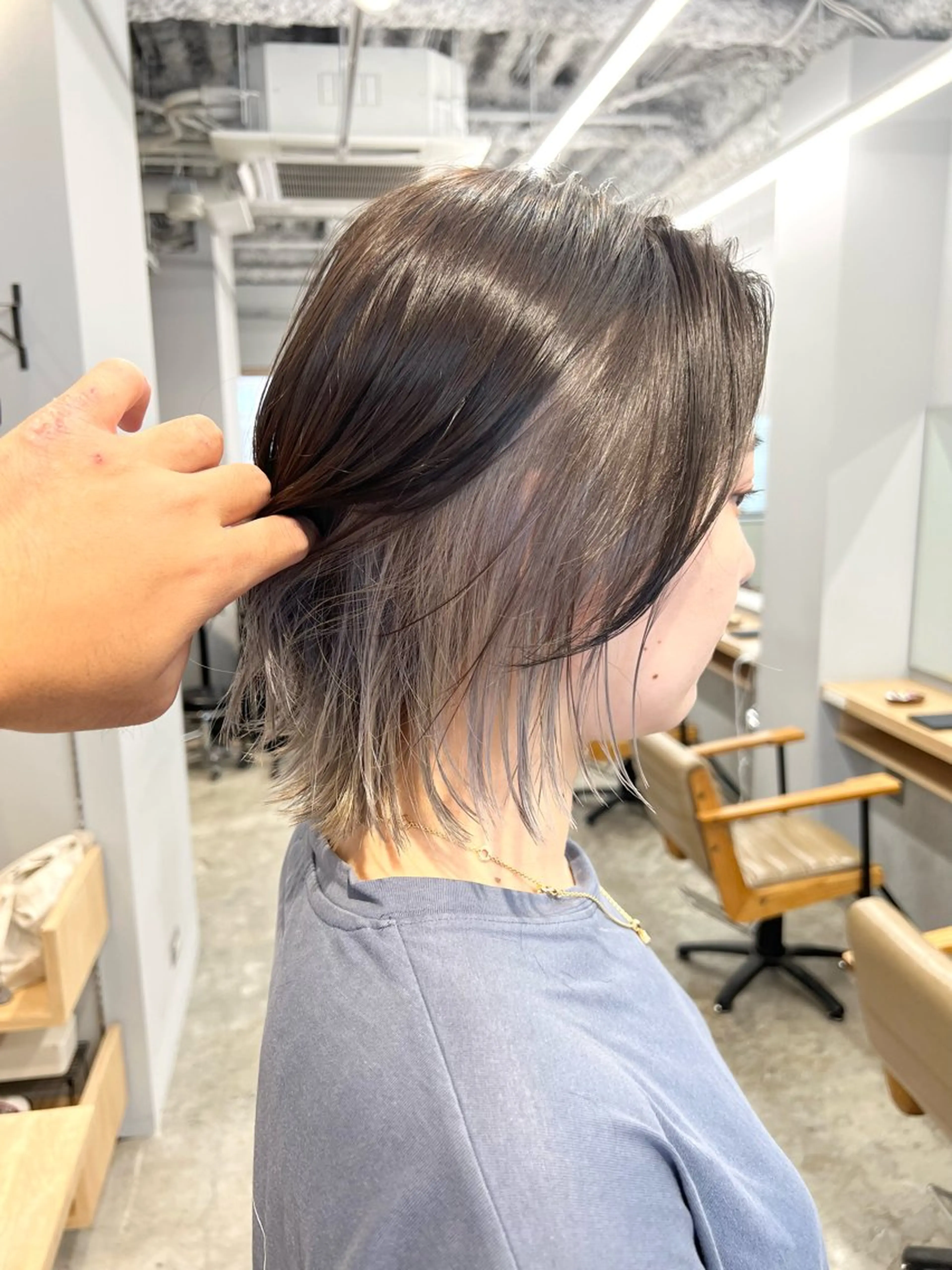 ミディアム カラー シルバー 代表 YUKI ☆のヘアスタイル