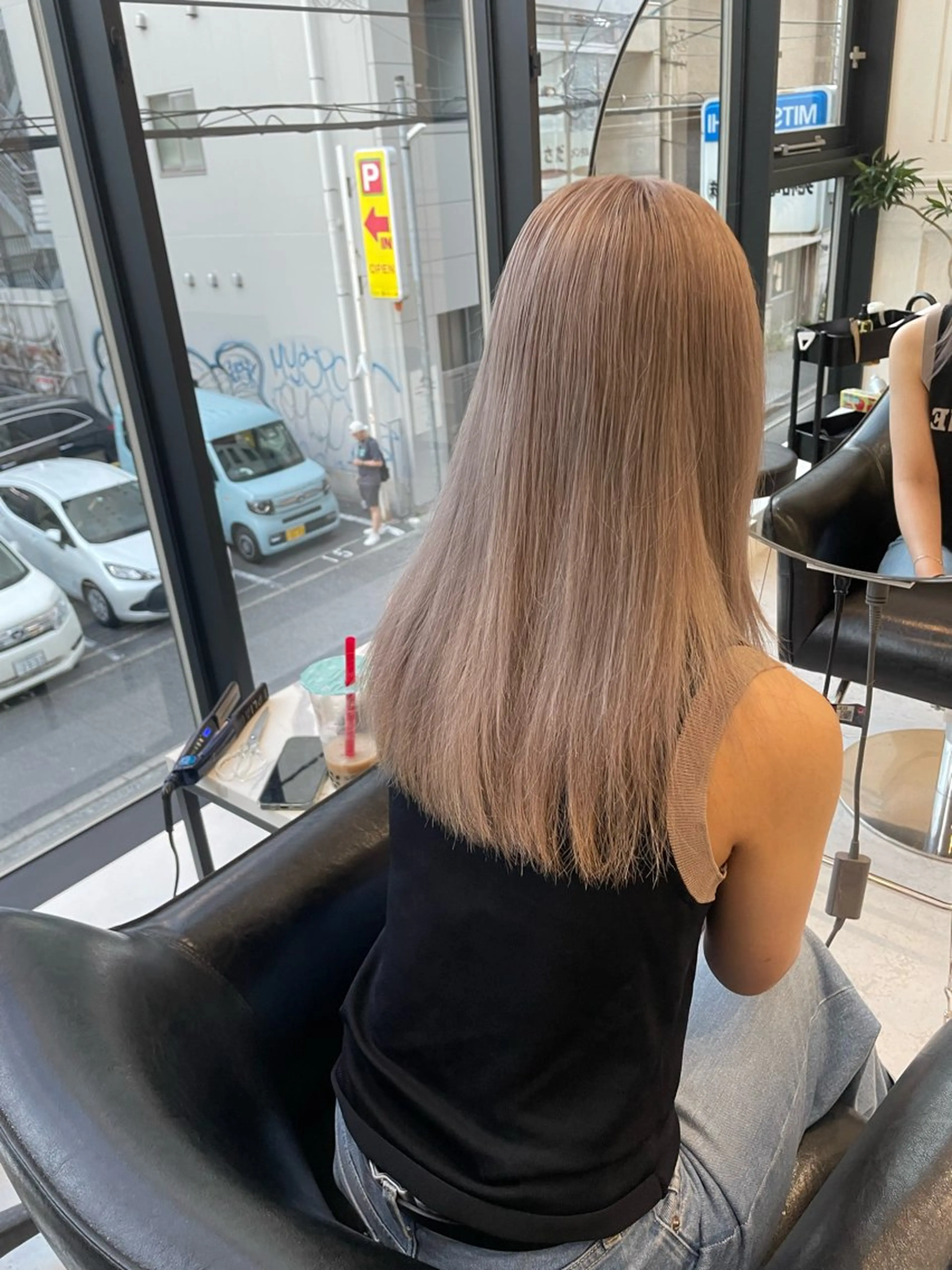 ロング ヘアカラー MaisonHALU さくらのヘアスタイル