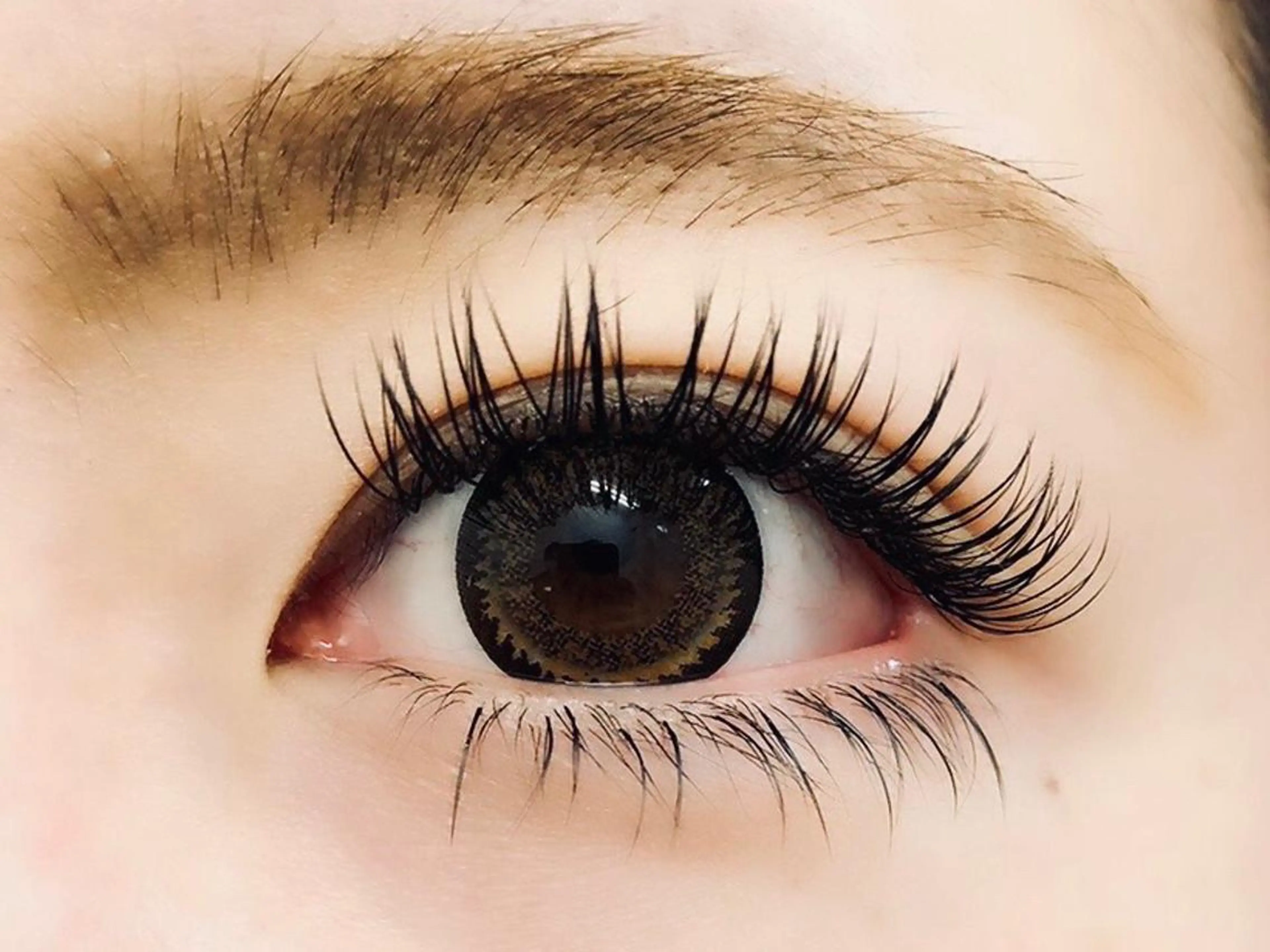 LED下まつげ（エクステ）両目で30本 4200円　（10本追加毎＋1400円）⚠️上エクステとセットで受付可能⚠️の写真