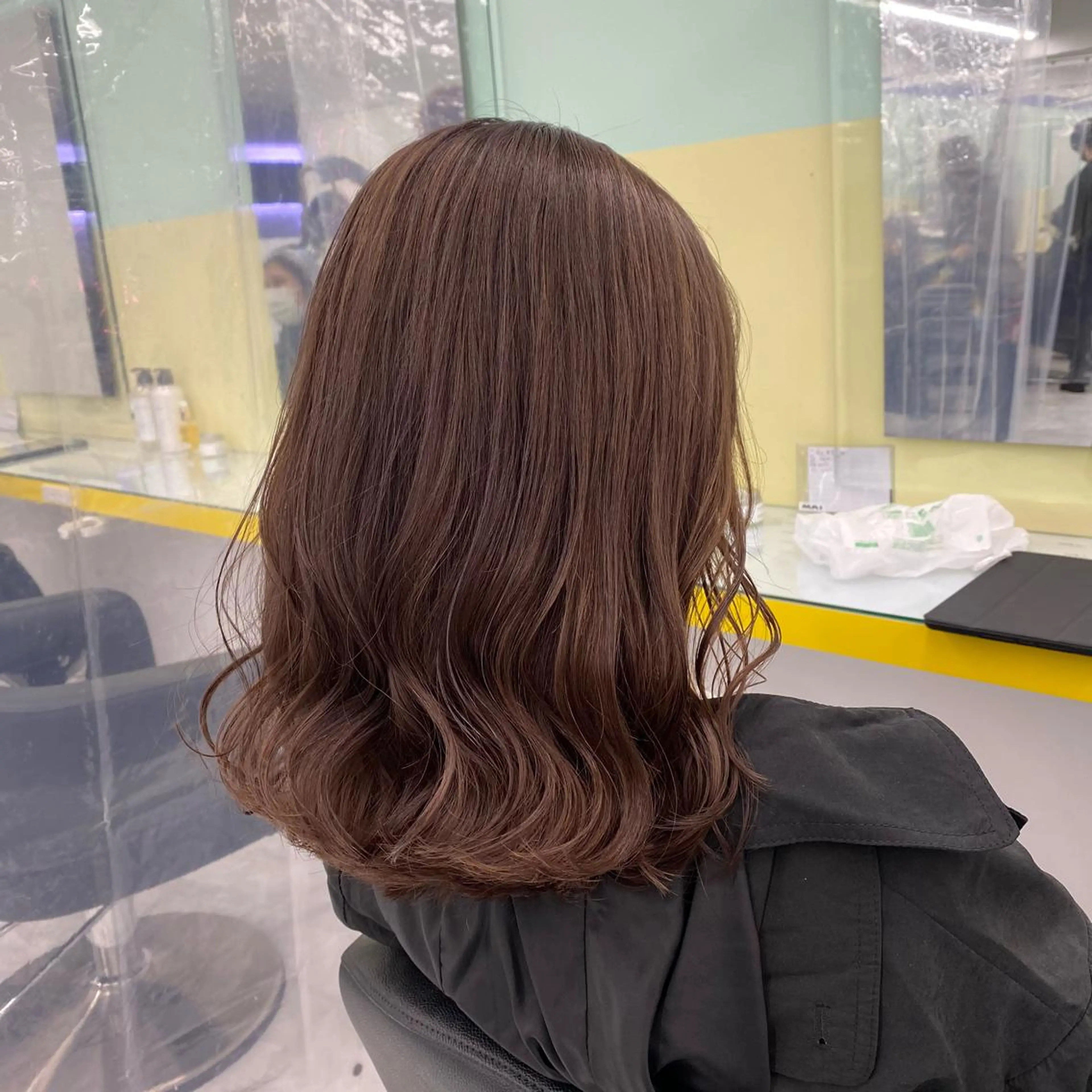 セミロング カラー ヘアアレンジ ヘアカラー トリートメント mai🍑暖色カラー /レイヤー💖のヘアスタイル