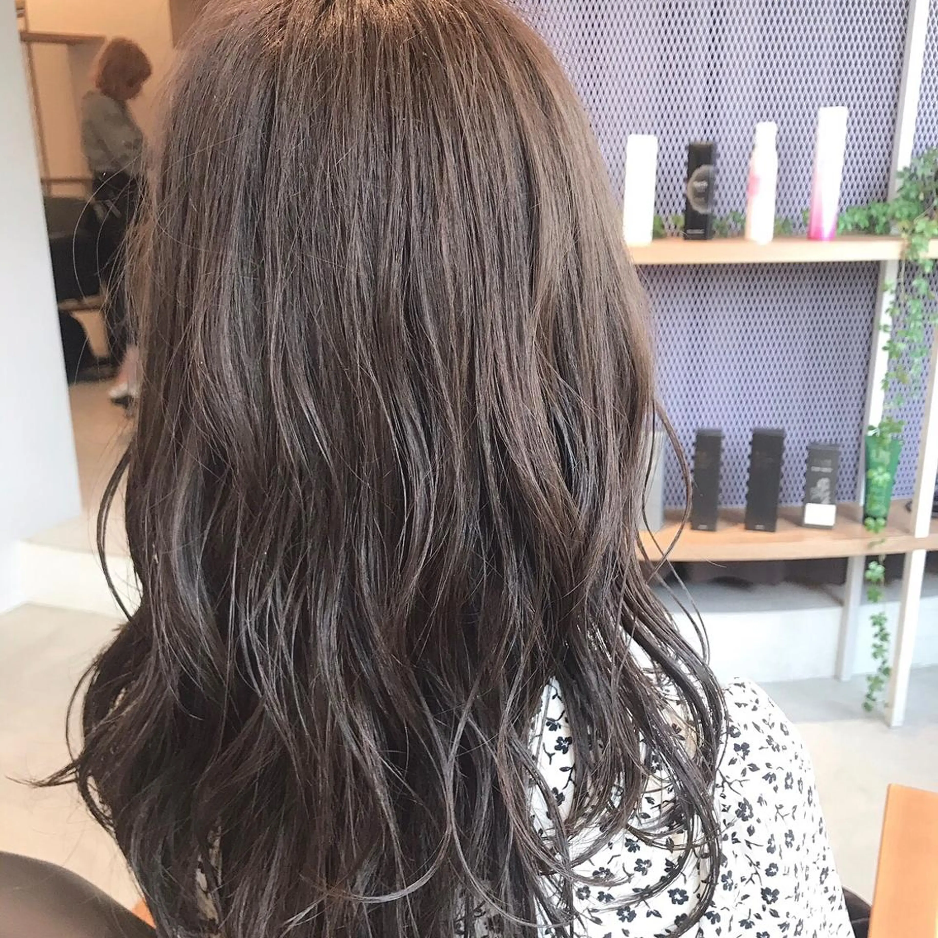ロング 髙井 麻帆のヘアスタイル