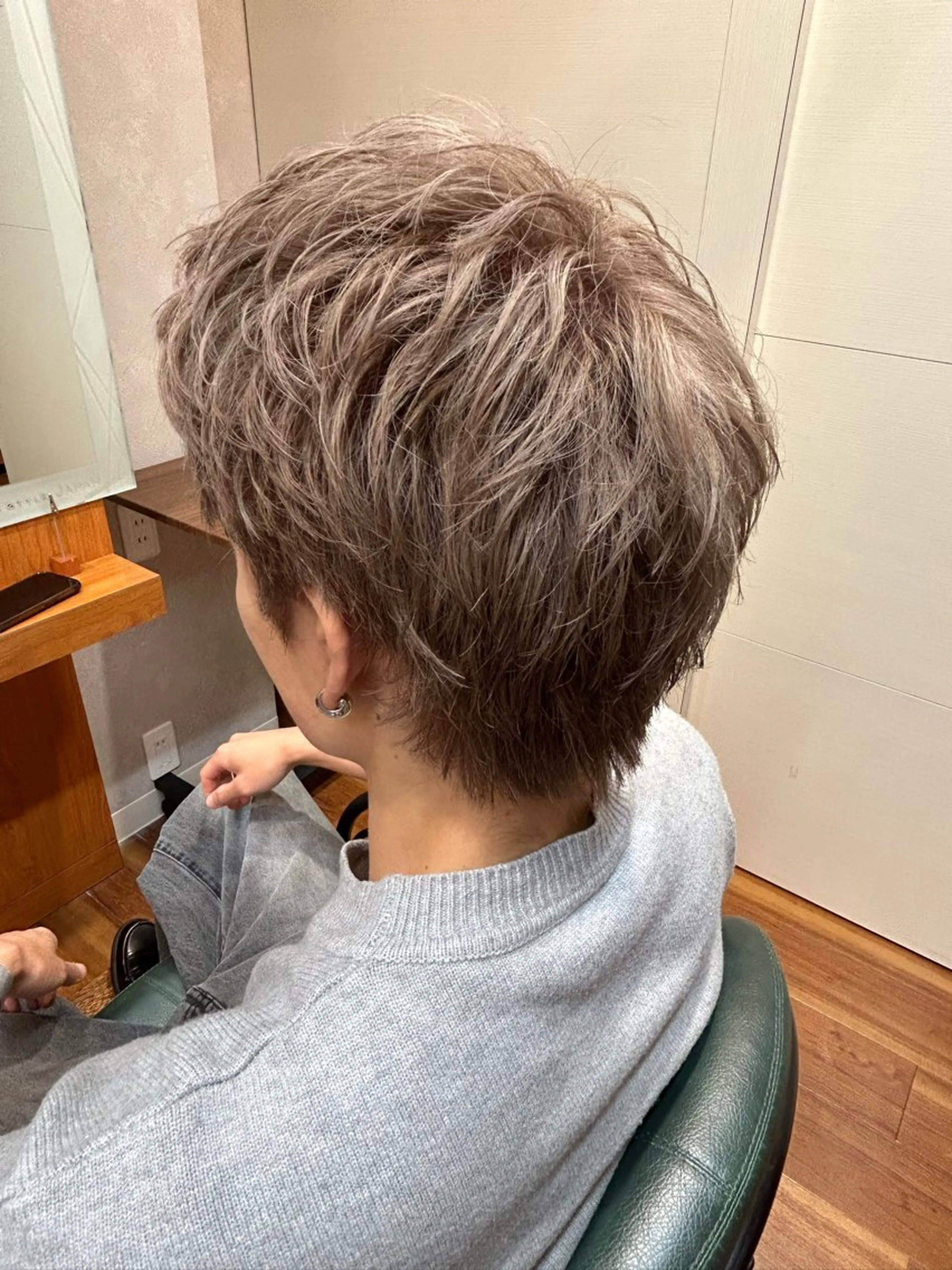 カラー メンズ TERUYA shionのヘアスタイル
