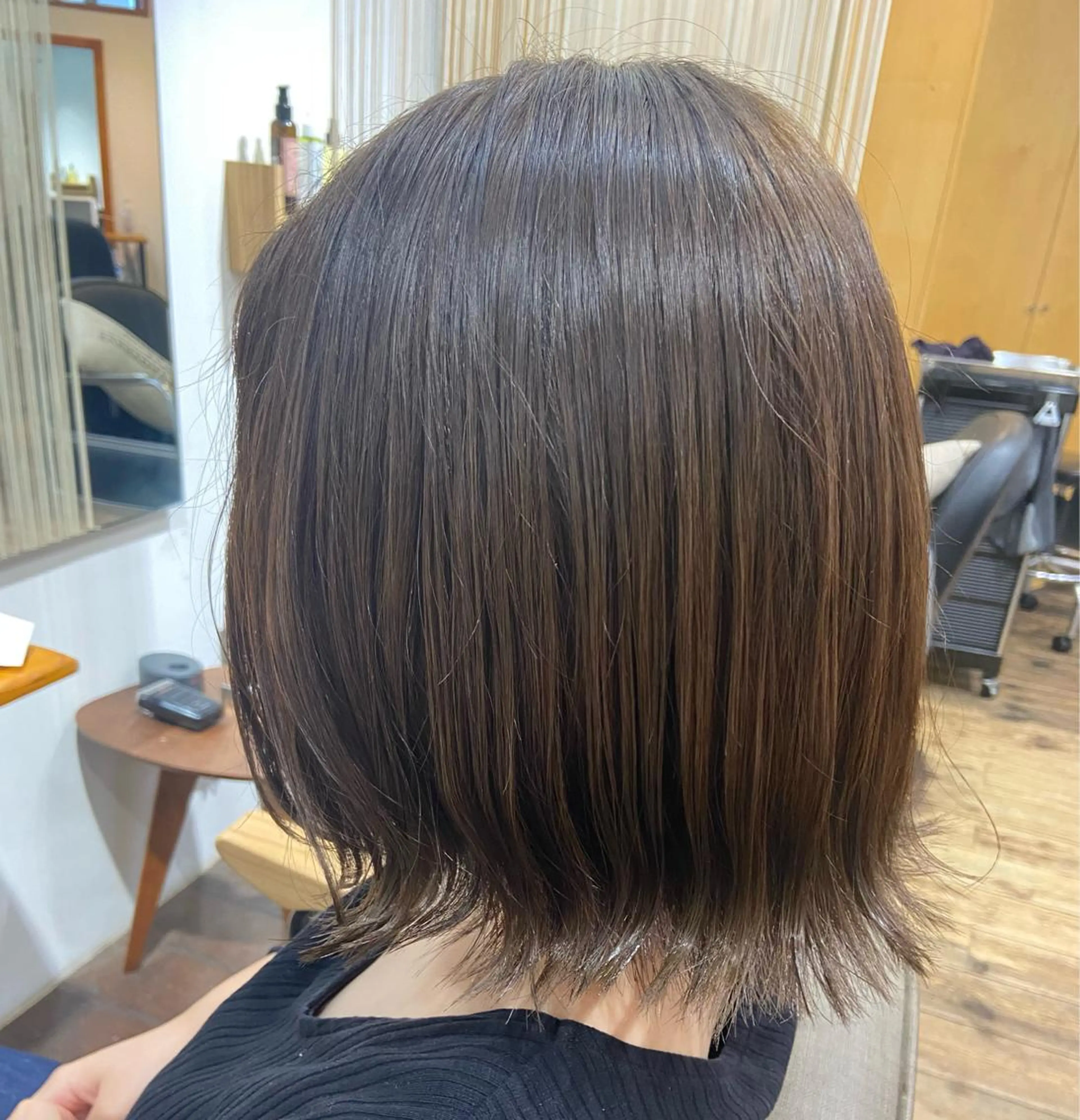 ミディアム カラー グレージュ niro 🌱カットモデル募集のヘアスタイル