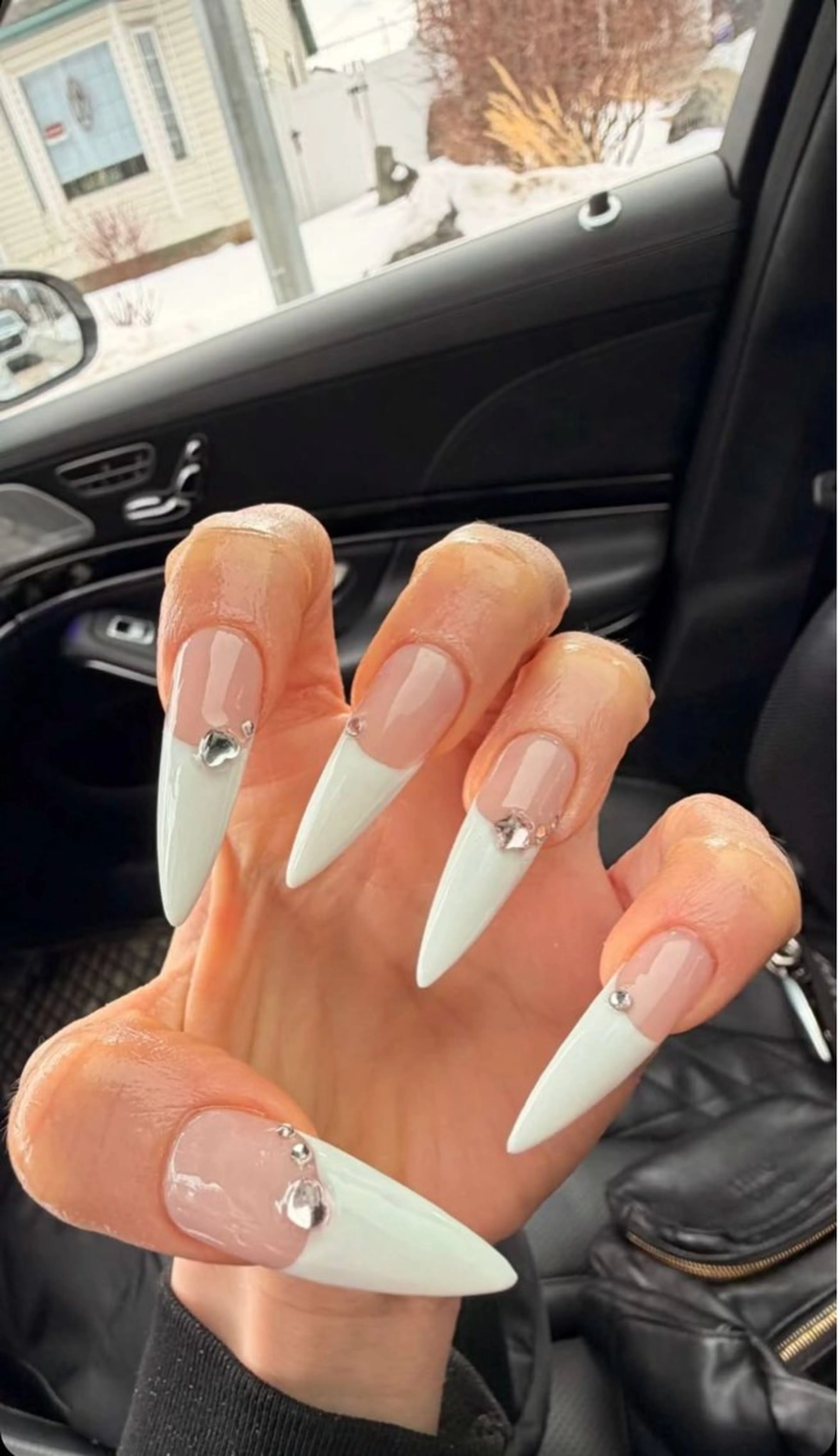 ネイル フレンチネイル キラキラネイル 韓国ネイル シンプルネイル ワンホンネイル ハンドネイル MEI Nailのネイルデザイン