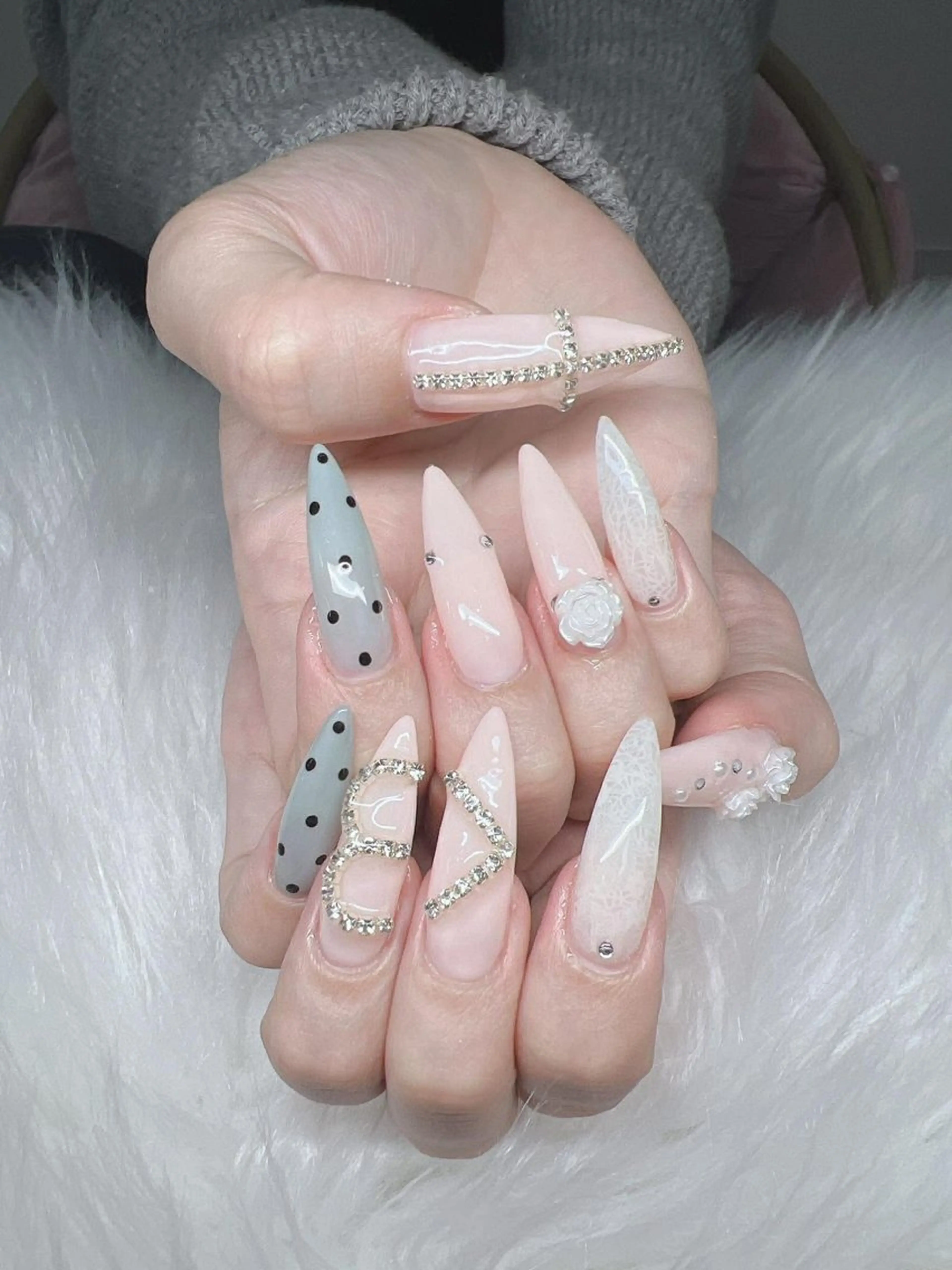 ネイル 長さ出し グラデーション 卒業式 キラキラネイル マグネットネイル ハンドネイル Lee Nailsのネイルデザイン