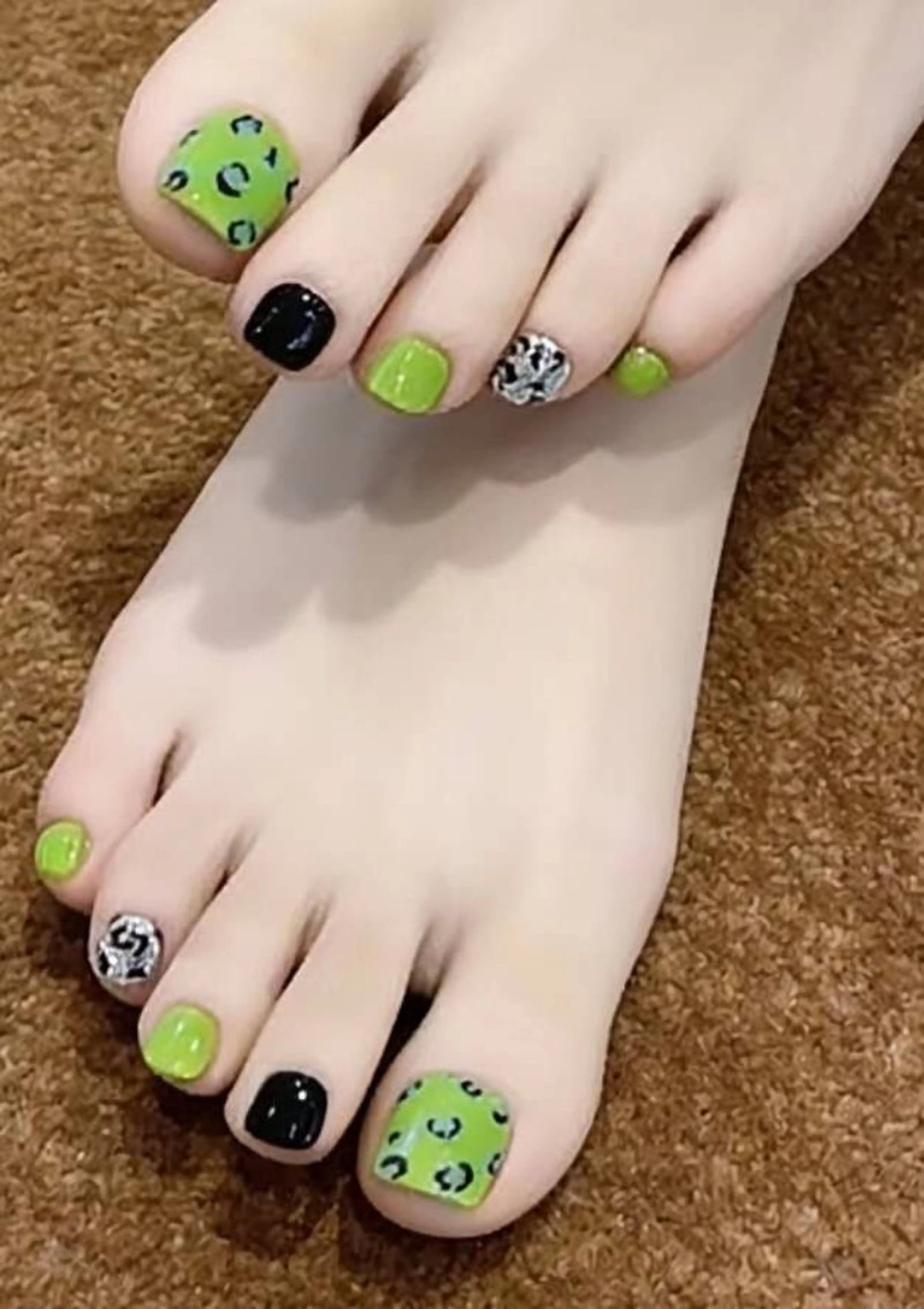 ネイル 小島 阿佑美のネイルデザイン