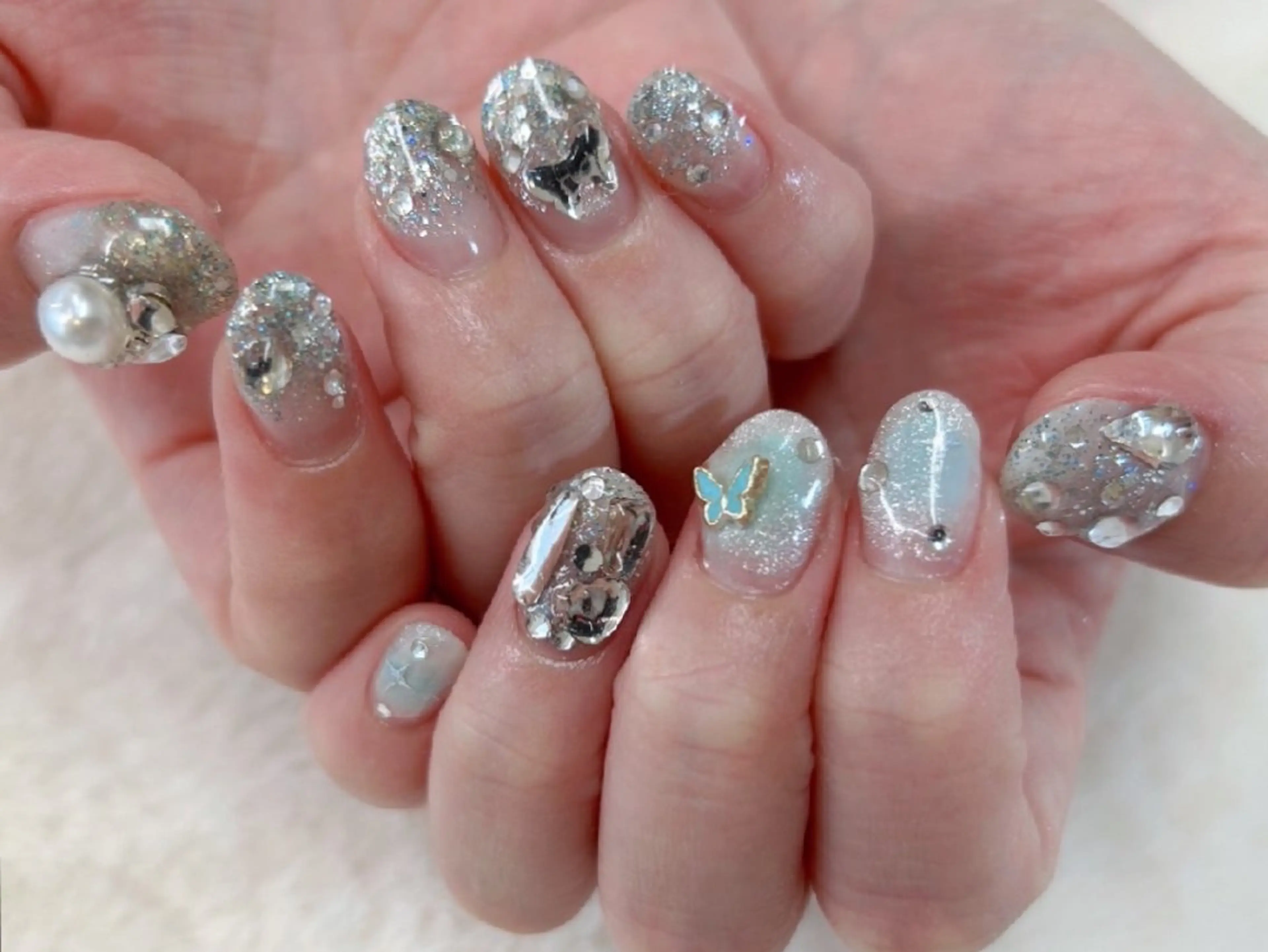 ネイル チークネイル キラキラネイル ワンホンネイル ハンドネイル ハンドケア 心斎橋Salon Epokkuのネイルデザイン