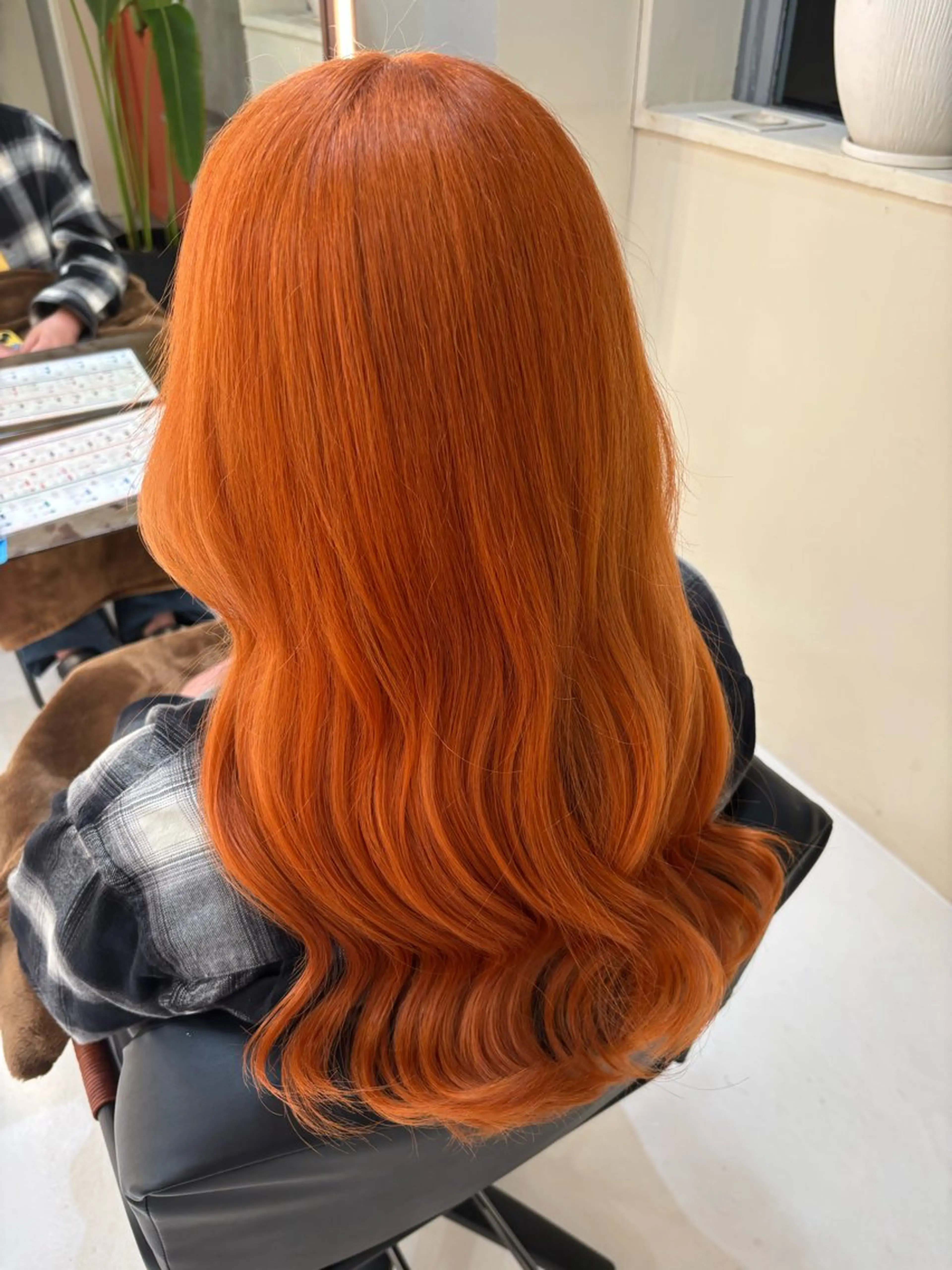 ロング オレンジブラウン ヘアカラー 丸山 比奈のヘアスタイル