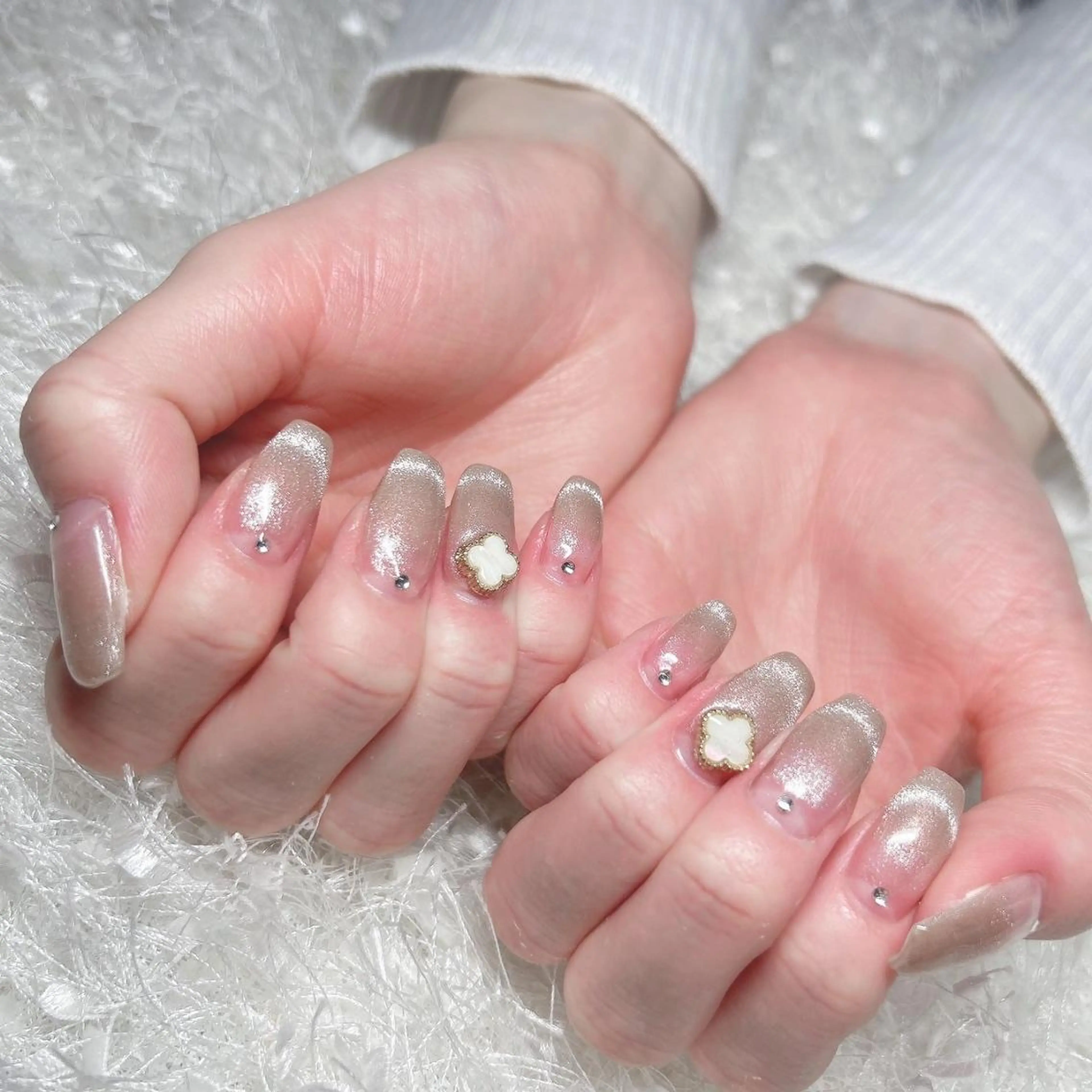 ネイル 長さ出し フットネイル フレンチネイル ジェルネイル グラデーション ハンドネイル Nail&eye Belire 新宿のネイルデザイン
