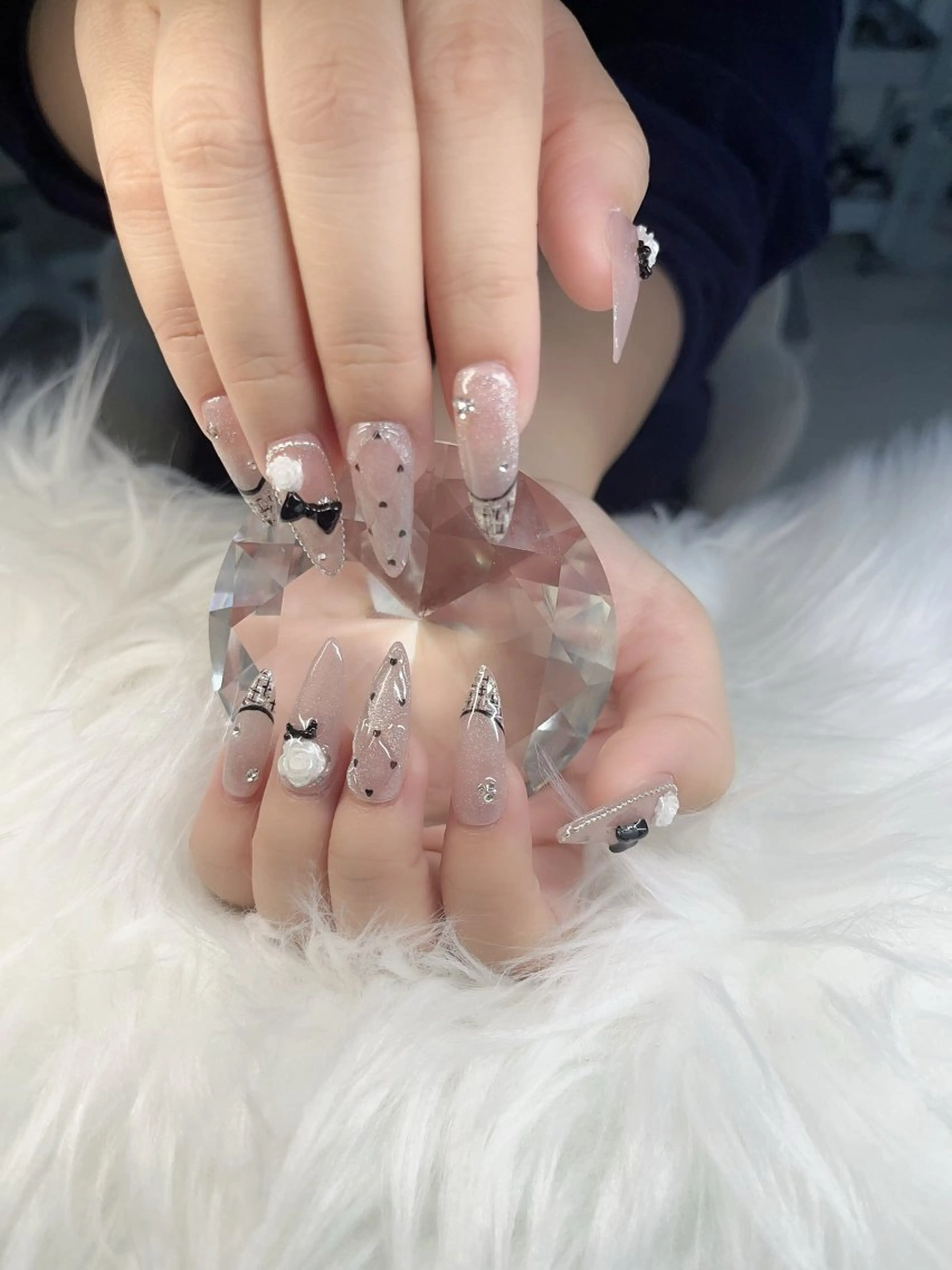 ネイル キラキラネイル マグネットネイル ミラーネイル ニュアンスネイル シンプルネイル ハンドネイル Tira Nailのネイルデザイン