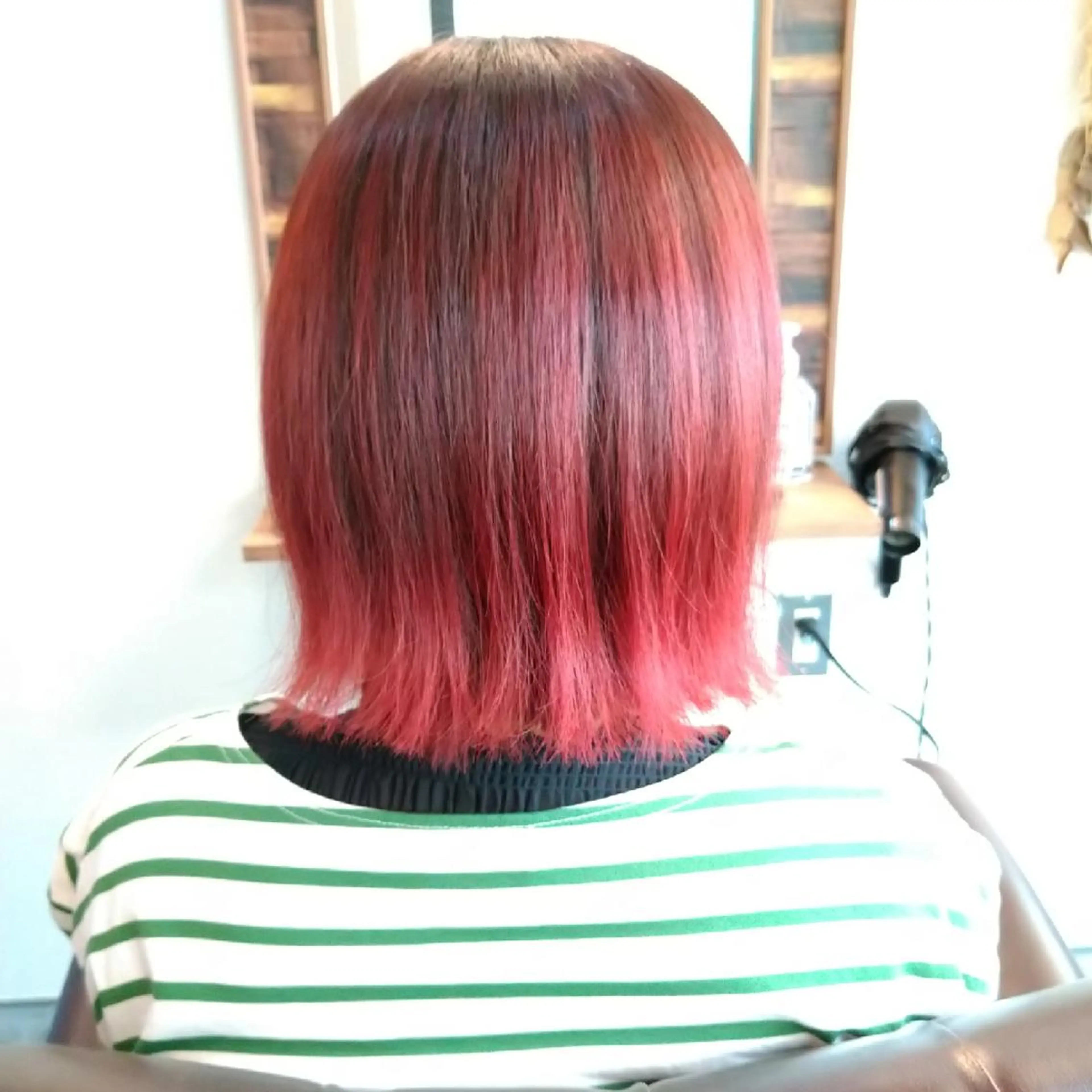 ミディアム カラー ブリーチ ピンクカラー Charme所属・charme 木澤のヘアスタイル