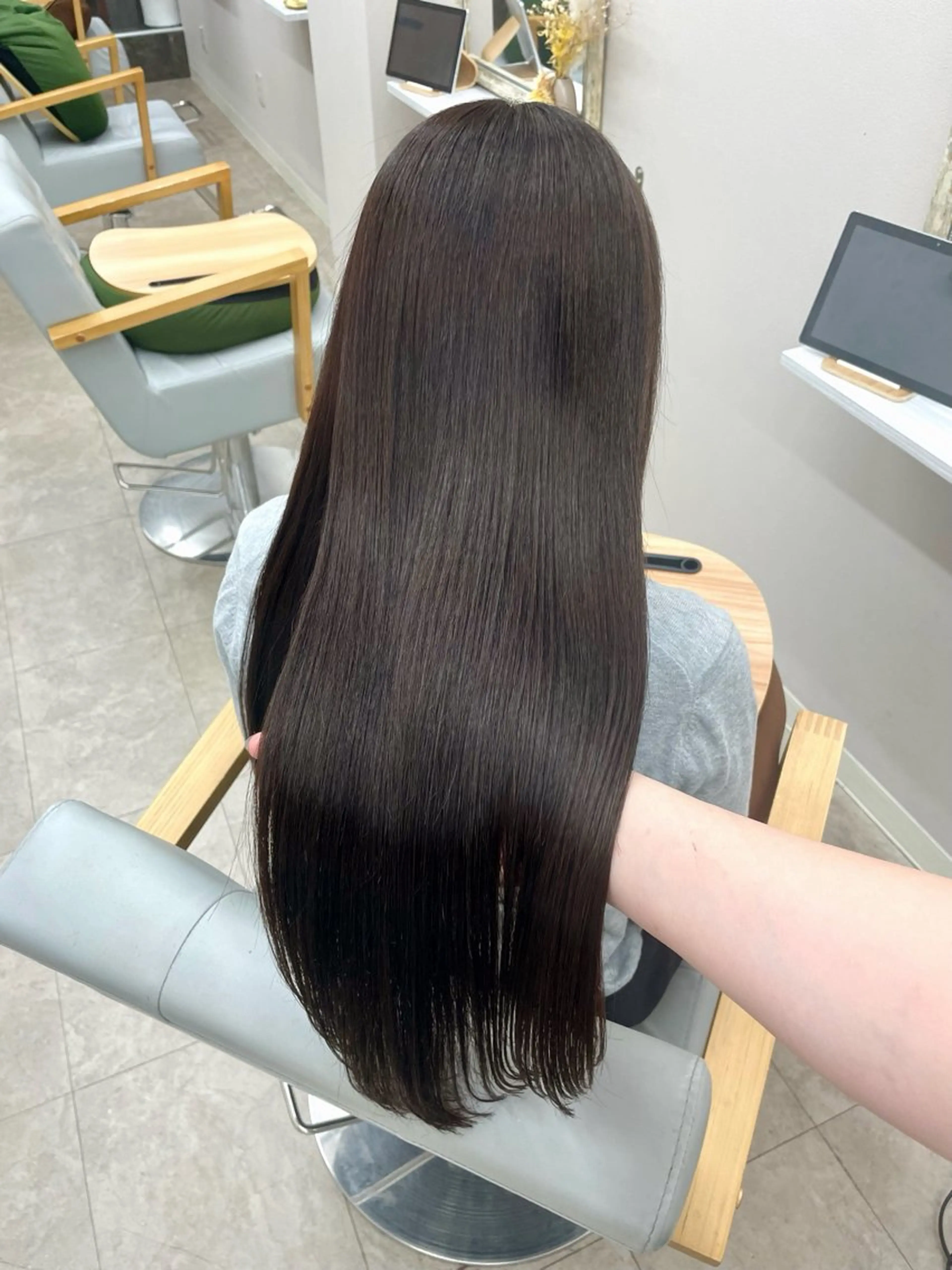 ロング luna ayane ／透明感カラーのヘアスタイル