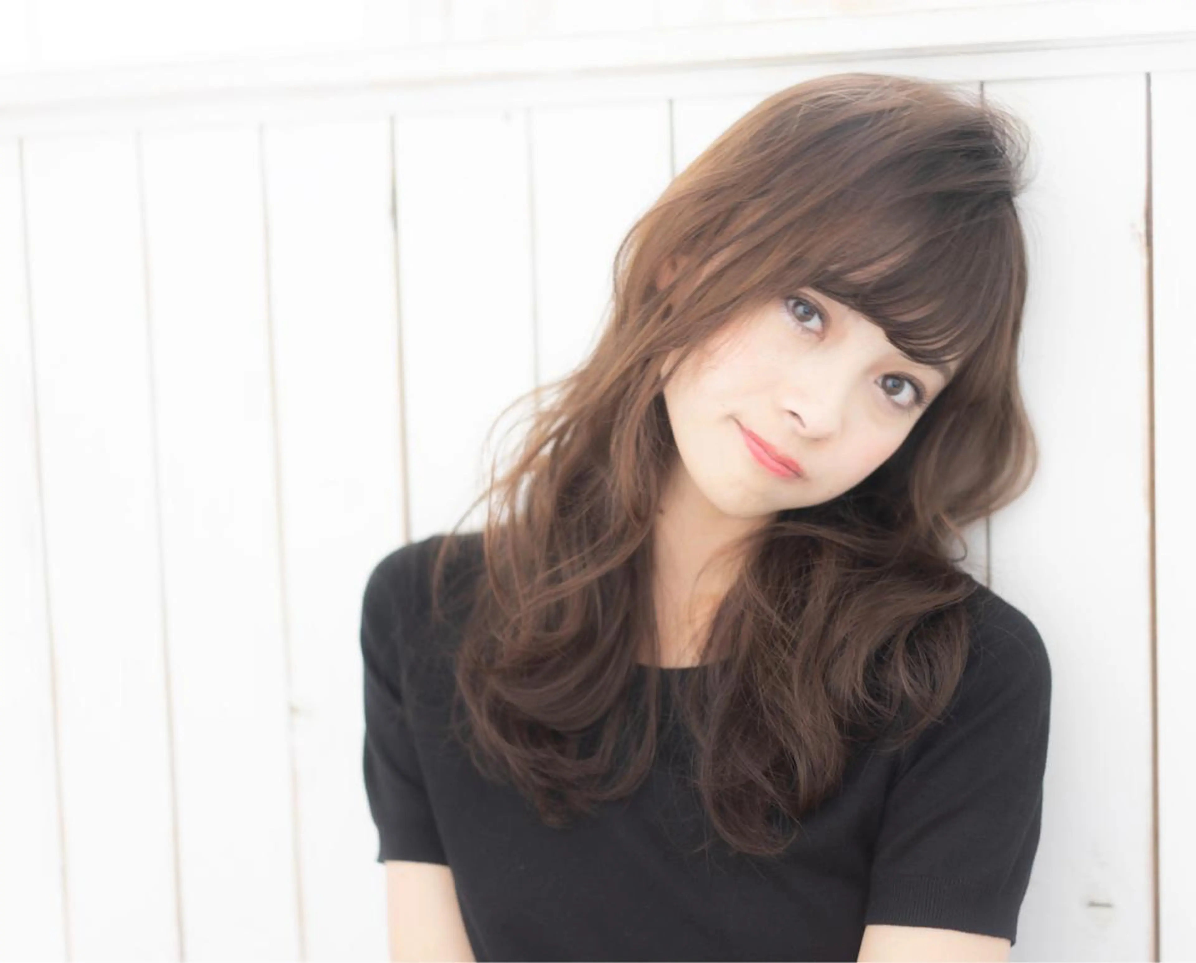 セミロング カラー 透明感カラー グレージュ ひがし　まさし JYUNESU副代表のヘアスタイル