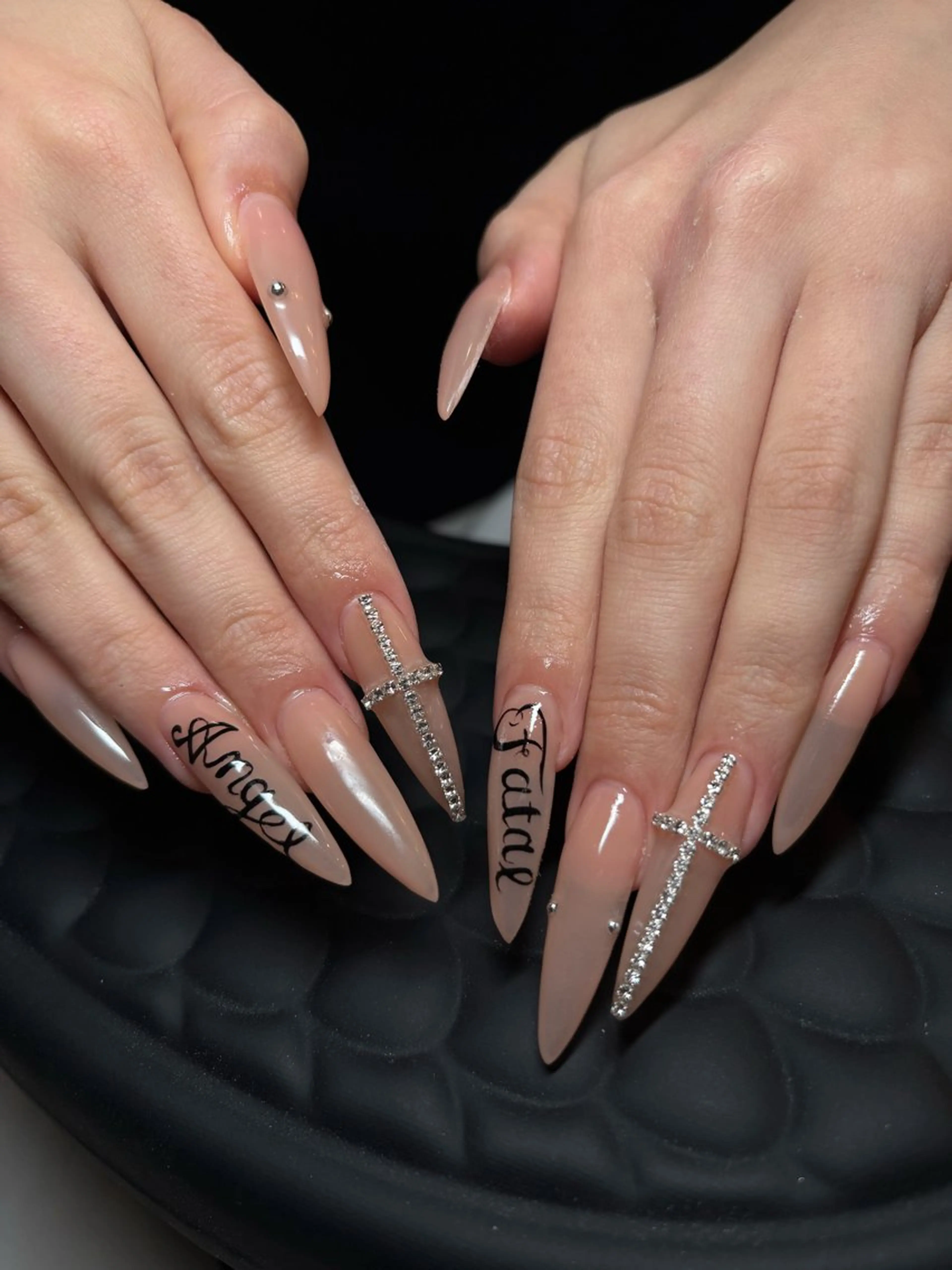 ロング ハンドネイル SEINA_ NAIL🐈‍⬛💗のネイルデザイン