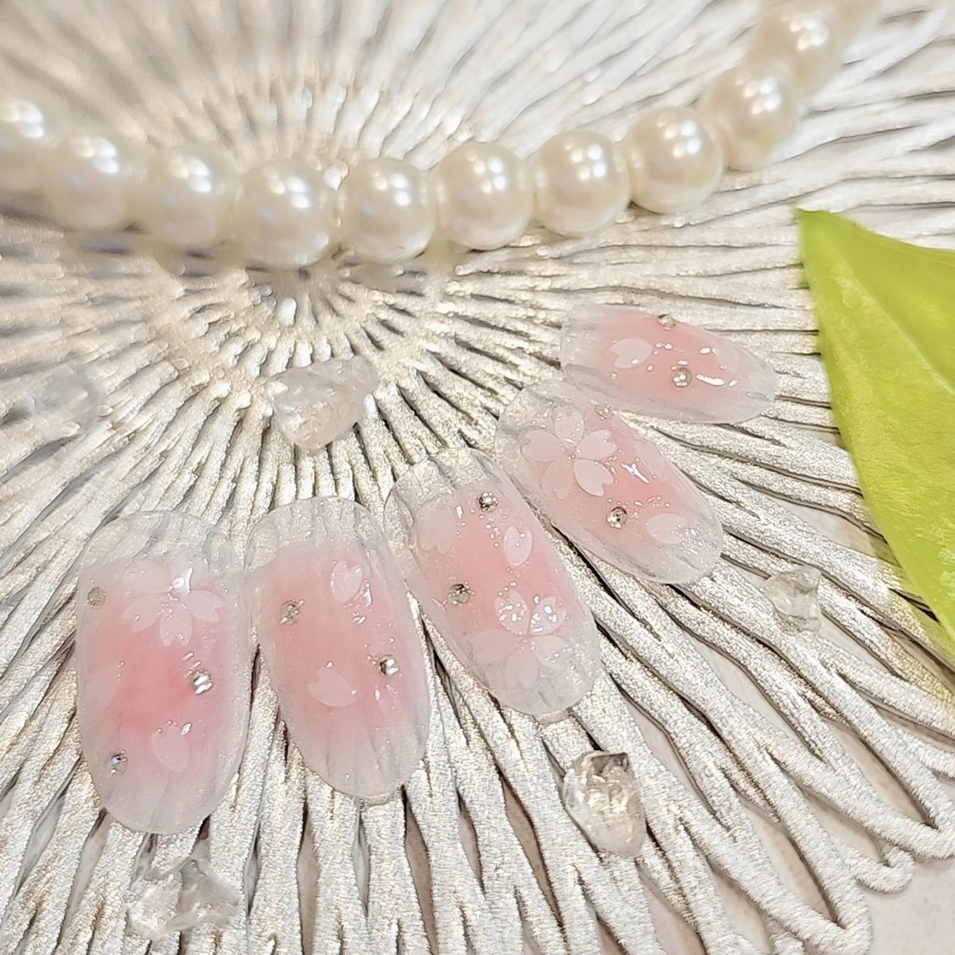 ネイル Nailsalon Wisteriaのネイルデザイン