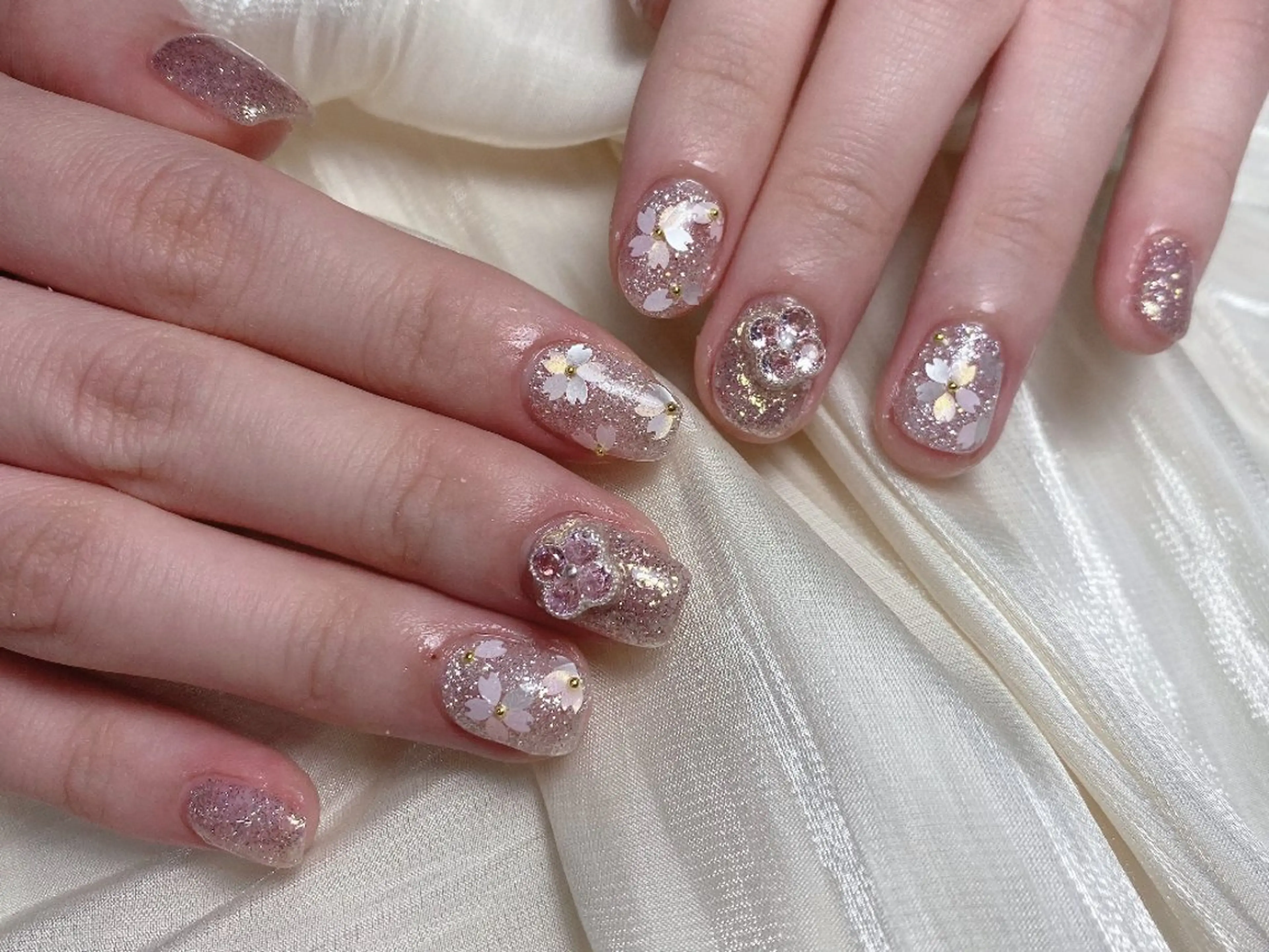 ネイル チークネイル 桜ネイル フレンチネイル ジェルネイル ガーリー ハンドネイル UM Nail Salonのネイルデザイン