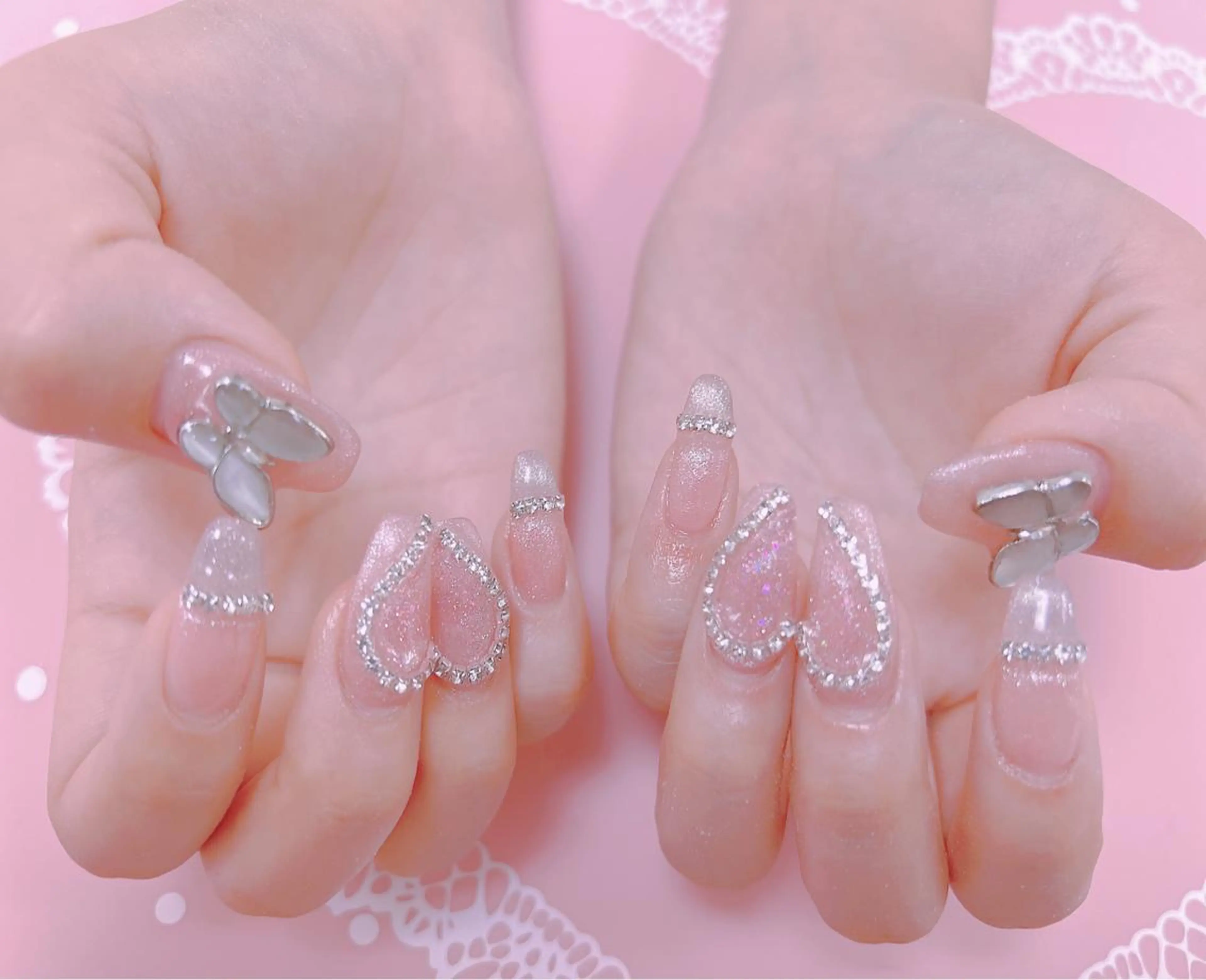 ネイル はぴねす所属・横浜 美夢のネイルデザイン