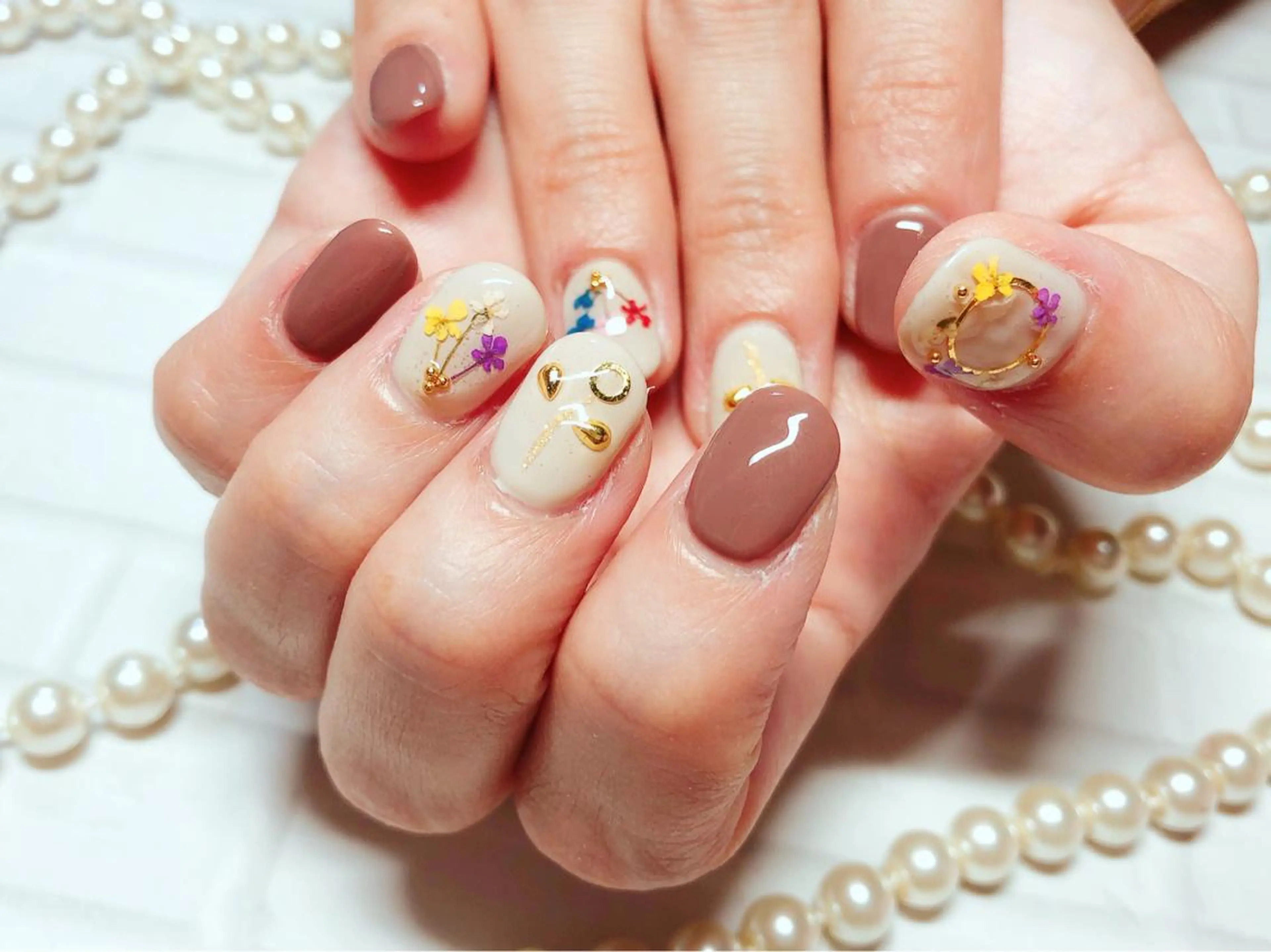 ネイル フラワーネイル ハンドネイル ハンドケア ネイルサロン HARRYS所属・ネイル・脱毛サロン HARRYSのエステ・リラクイメージ