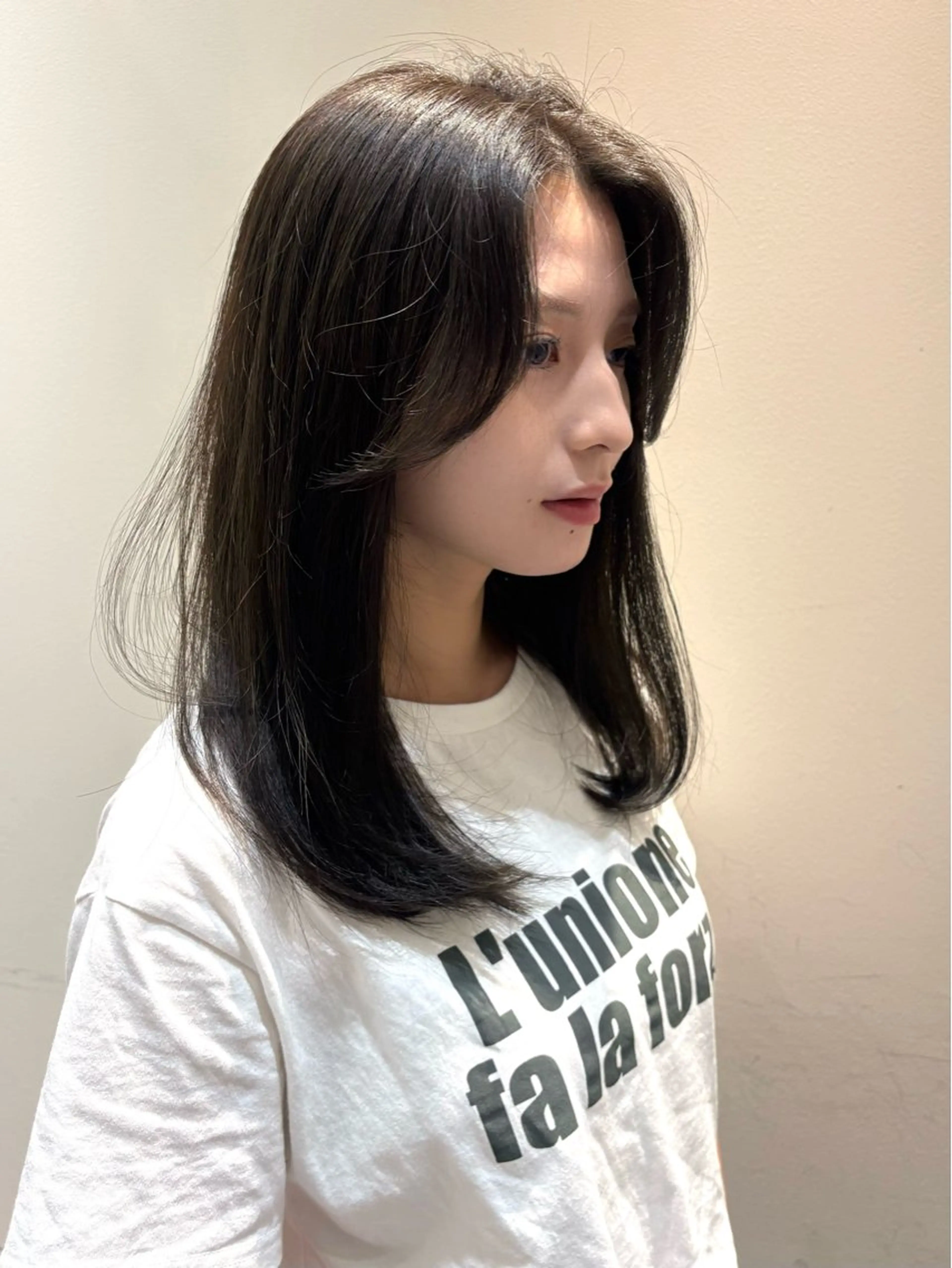 ロング 顔周りカット レイヤーカット カット ヘアカラー 顔周り/レイヤー カット🎀ヒラバルのヘアスタイル