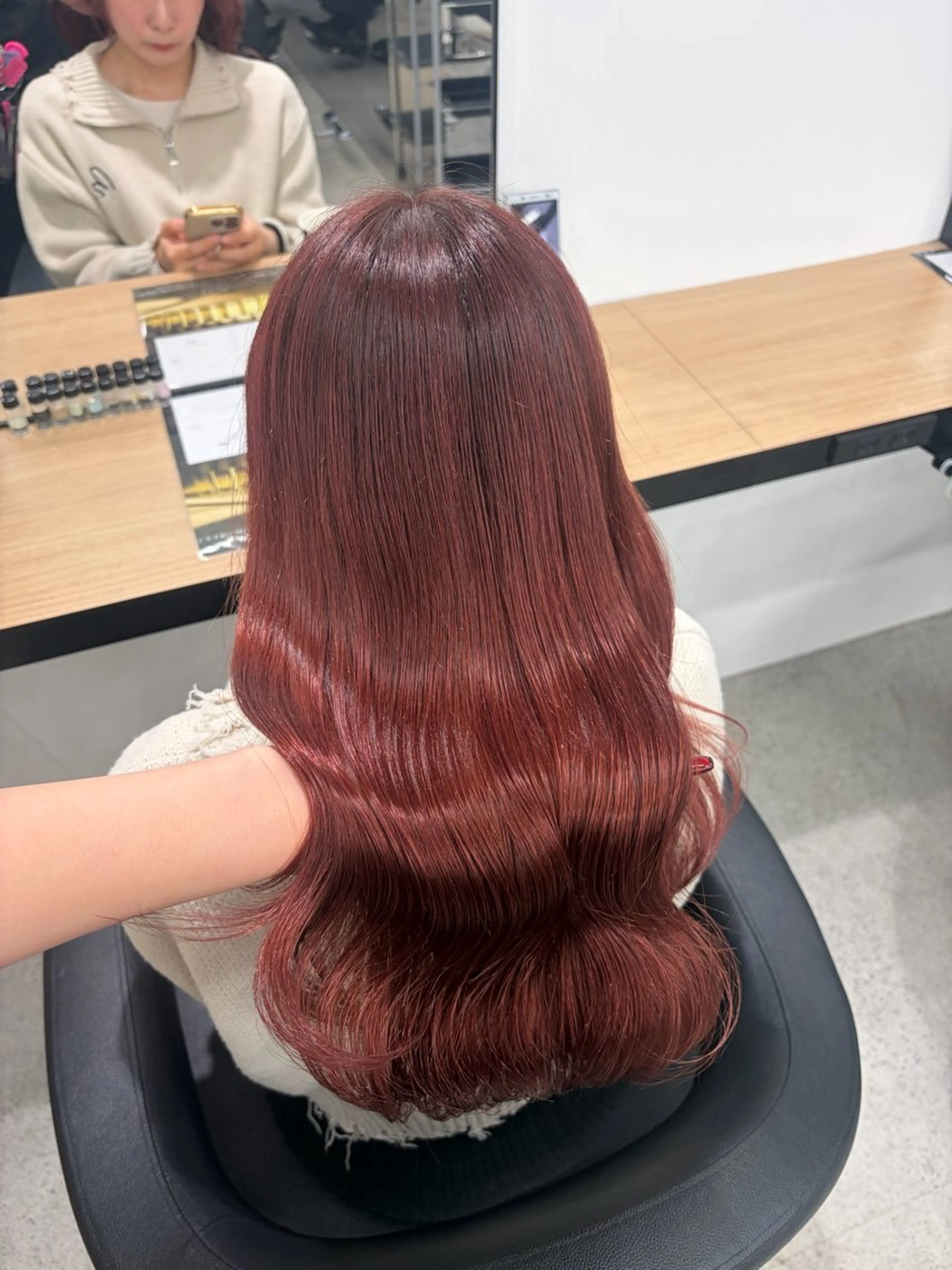 ロング カラー ブリーチ 髪質改善 トリートメント ヘアカラー 💗愛され暖色💗 ピンク/レッド💗のヘアスタイル