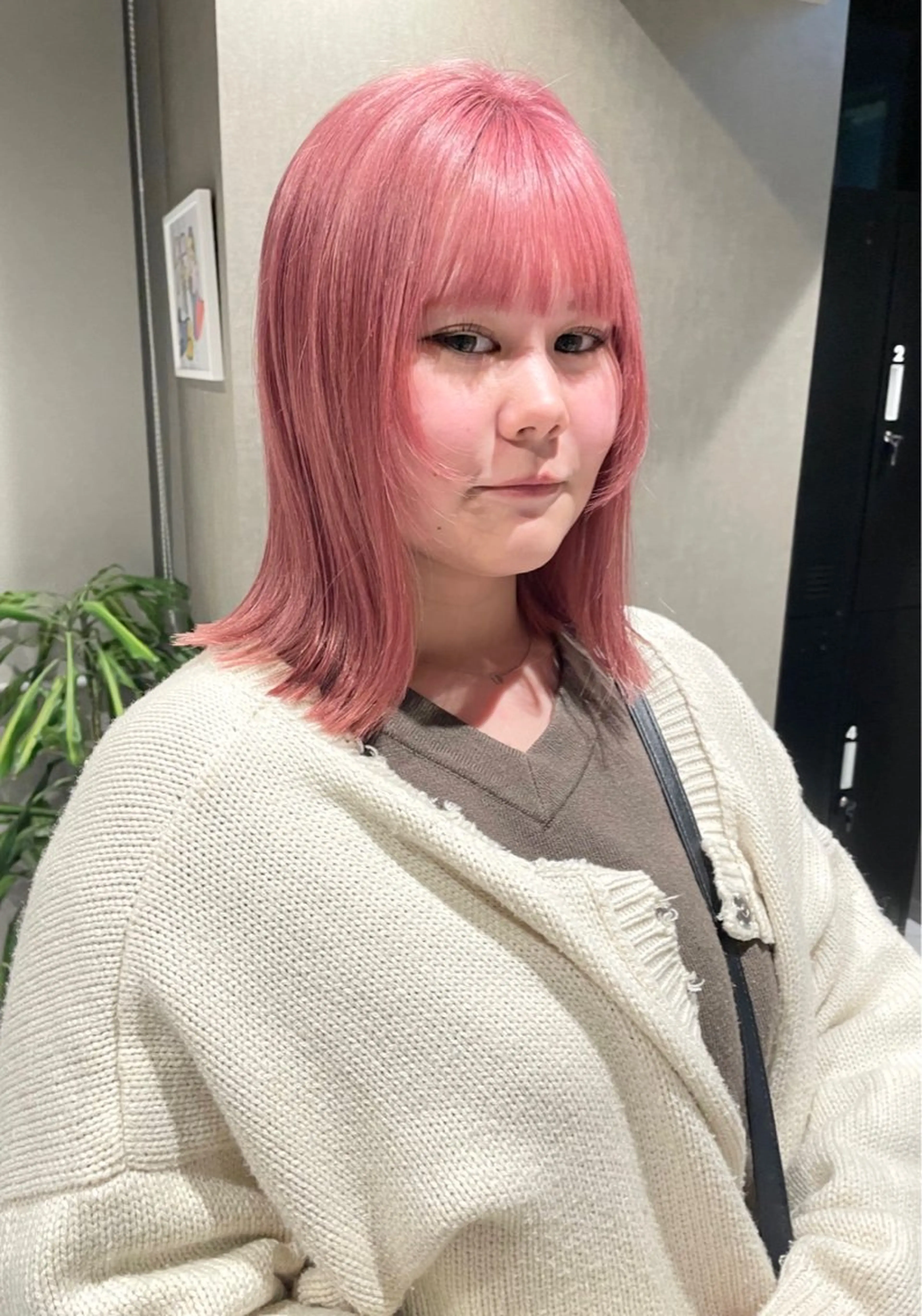 ミディアム カラー ピンクカラー カット ヘアカラー トリートメント さと ちはるのヘアスタイル