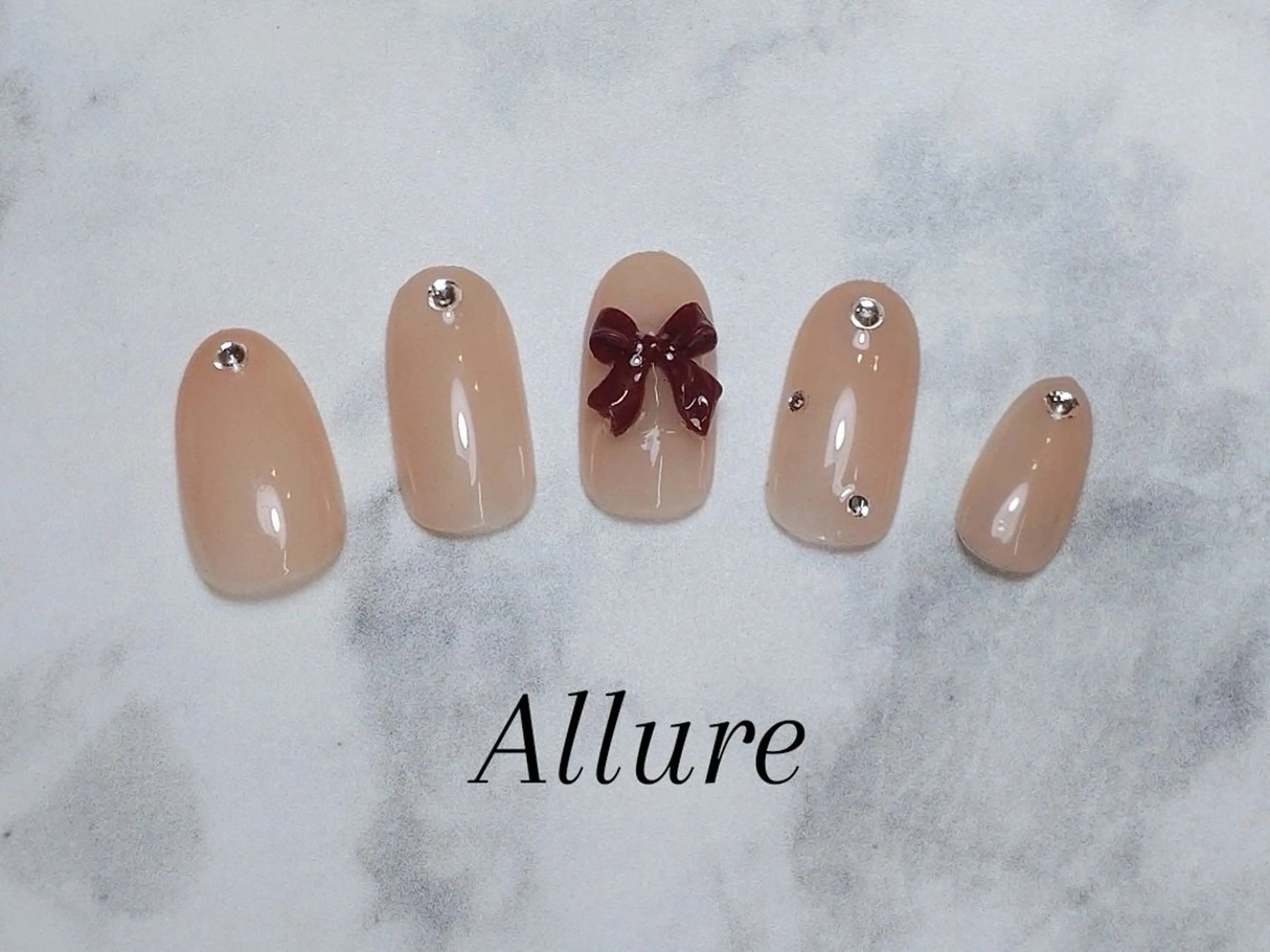 ネイル Allure Yuuのネイルデザイン