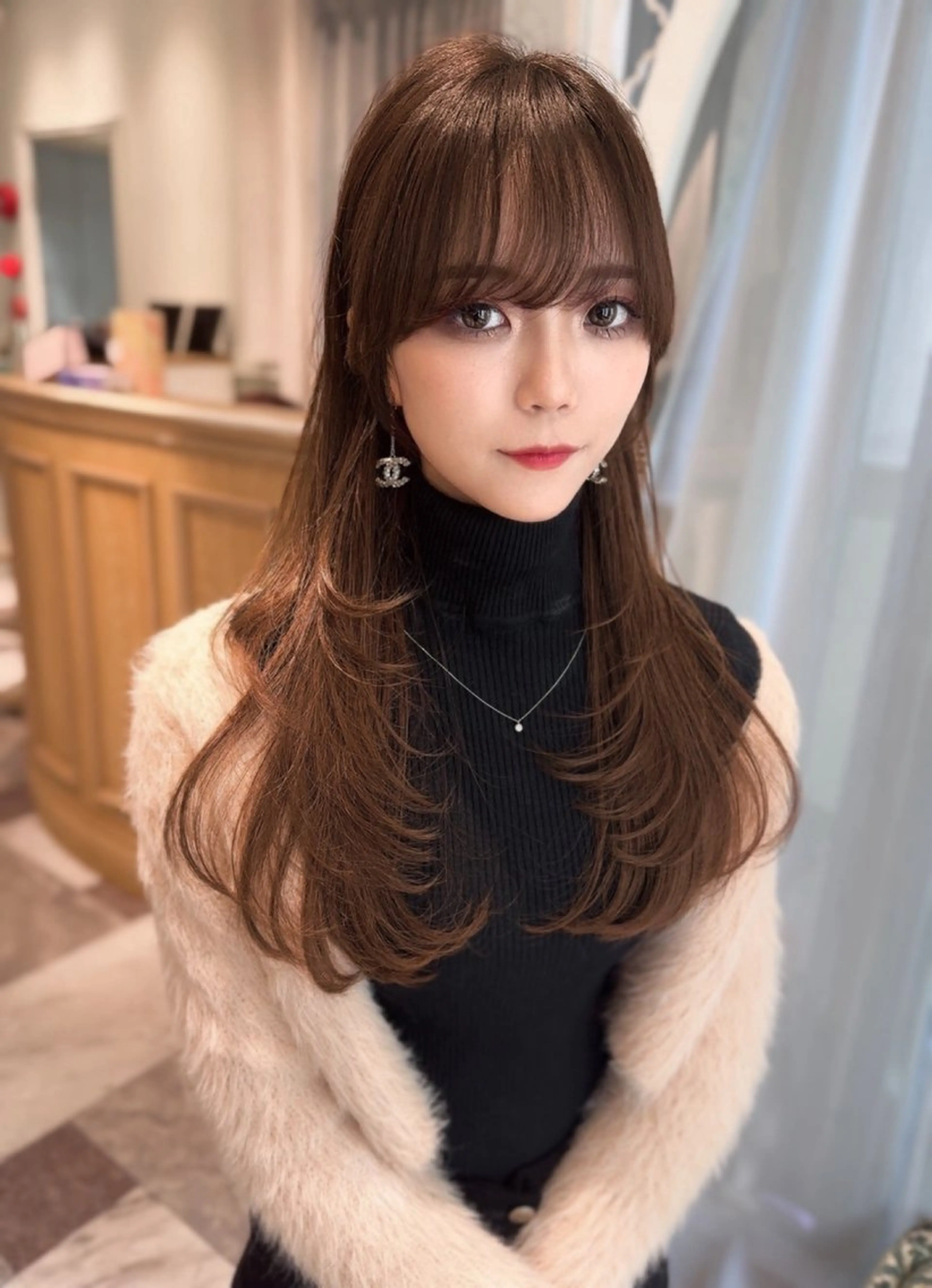 ロング カラー ベージュカラー 黒髪 ブリーチ ブルーカラー ブルーブラック カット ヘアカラー トリートメント 木屋元一/透明感 /前髪/ショートボブのヘアスタイル