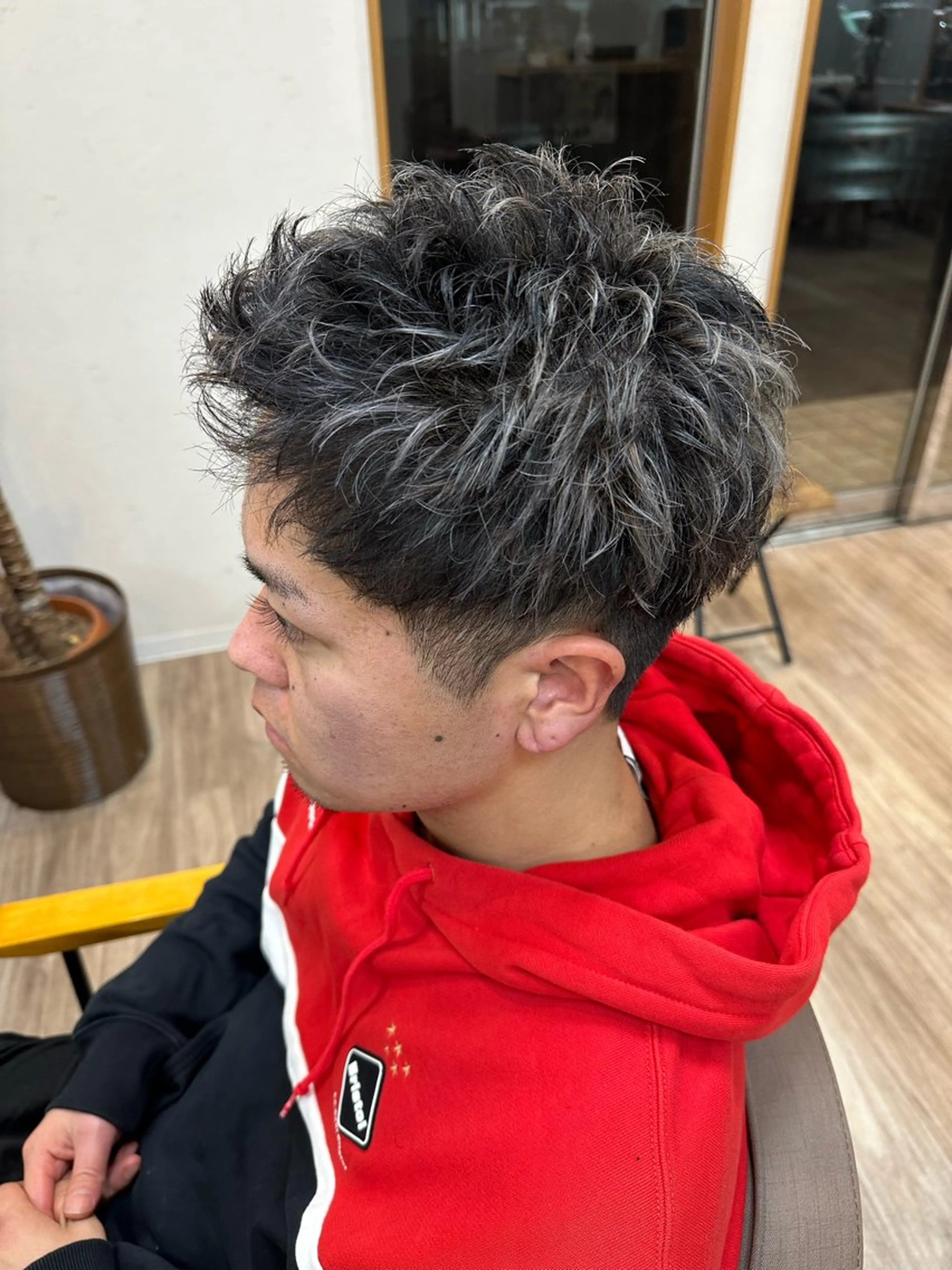 ショート ハイライト カット ヘアカラー トリートメント TELA HAIR 副代表RIKUのヘアスタイル